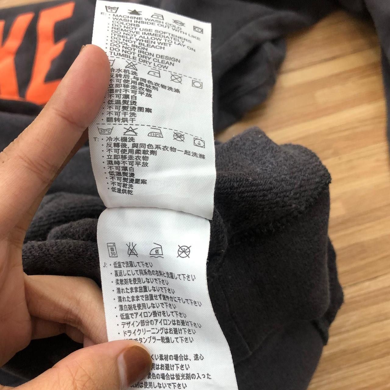 Nike NIKE SPORTSWEAR SWOOSH Orange Logo Sweatshirt Sweater Size XL / US 12-14 / IT 48-50 - 7 Thumbnail