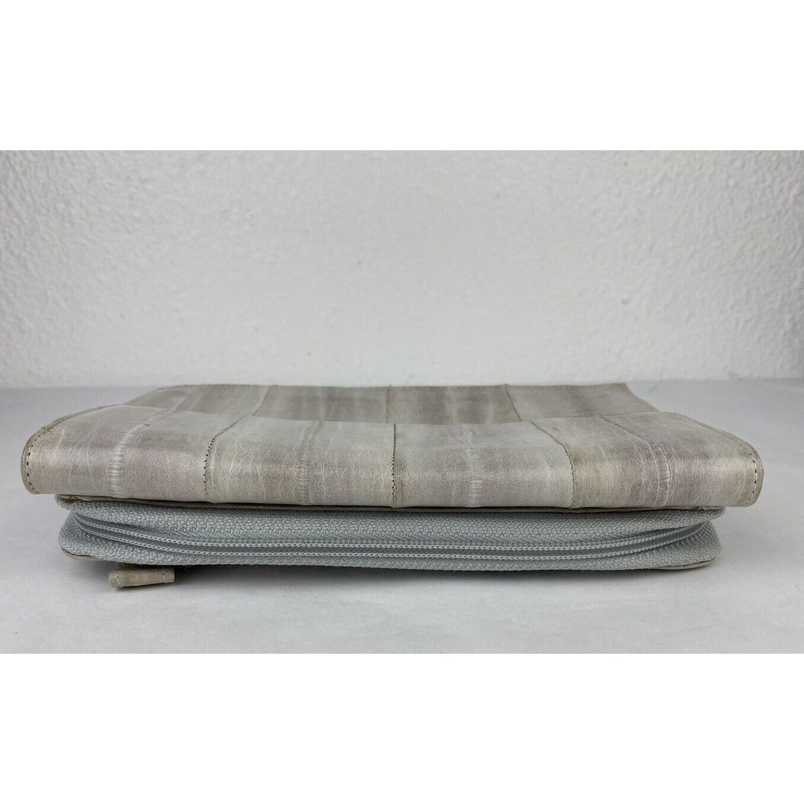 Other VTG Lee Sands Grey Eel Skin Leather Zip Clutch Wallet Strap Size ONE SIZE - 4 Thumbnail