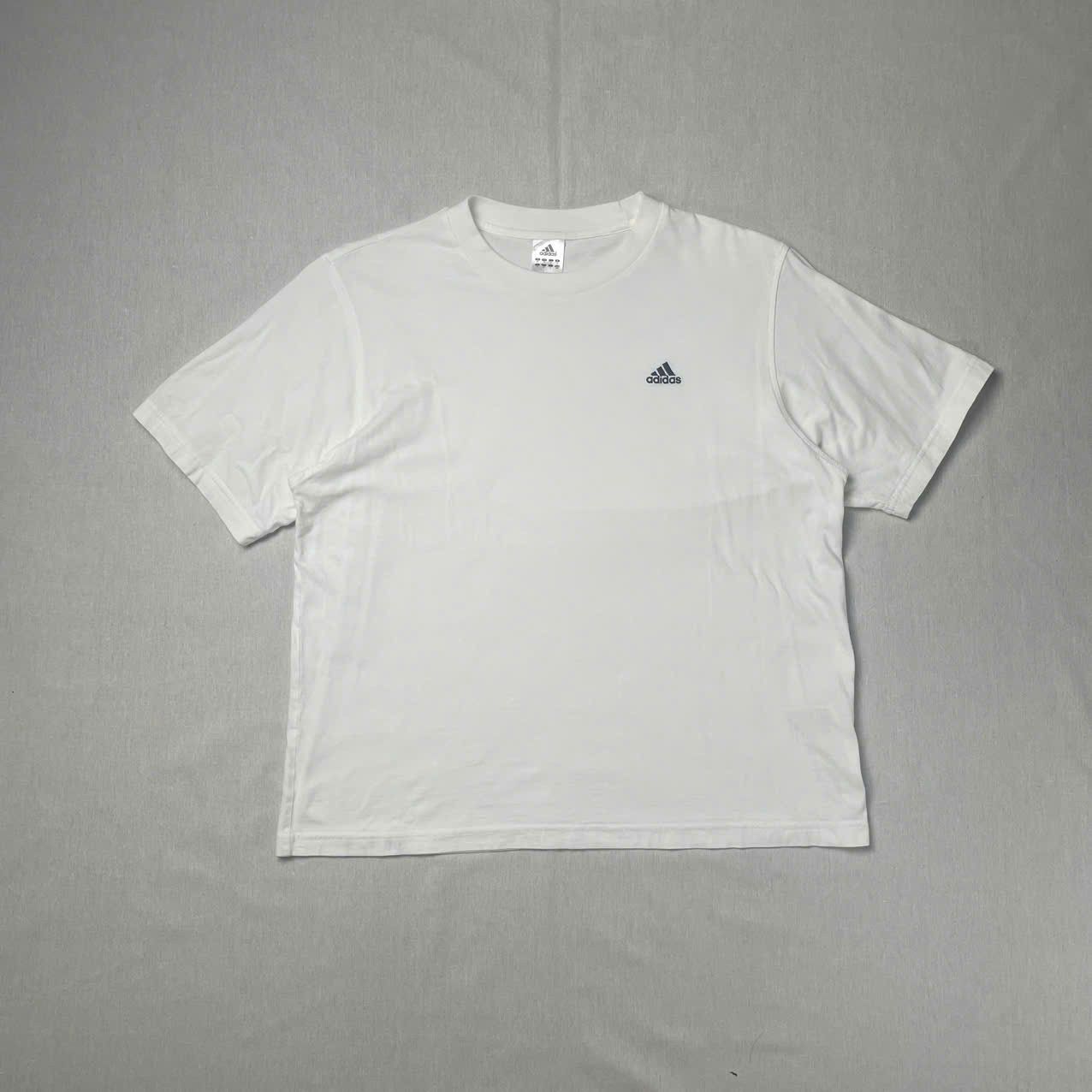 Adidas Adidas boxy shirt in white Size US S / EU 44-46 / 1 - 1 Thumbnail