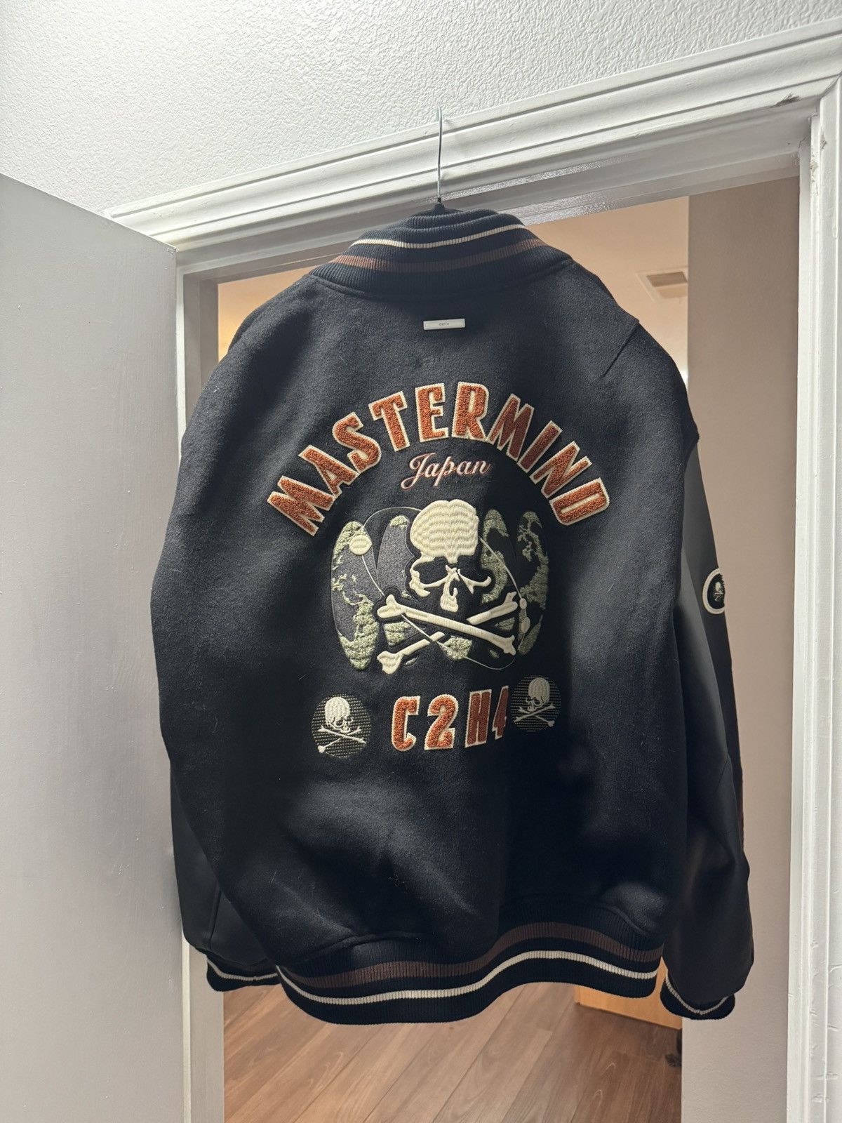C2H4 × Mastermind Japan MASTERMIND X C2H4 Varsity Size US L / EU 52-54 / 3 - 4 Thumbnail
