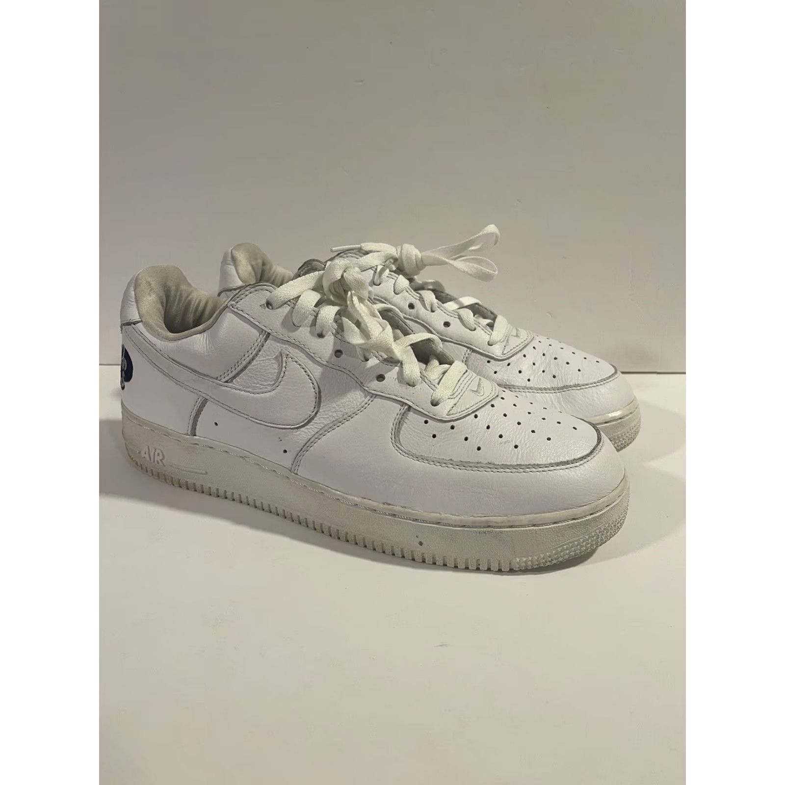 Nike Nike Air Force 1 Roc-A-Fella AF100 AO1070-101 Size 11 Mens White Used W/O Box 2017 Nike Air Force 1 Sneaker Size ONE SIZE - 4 Thumbnail