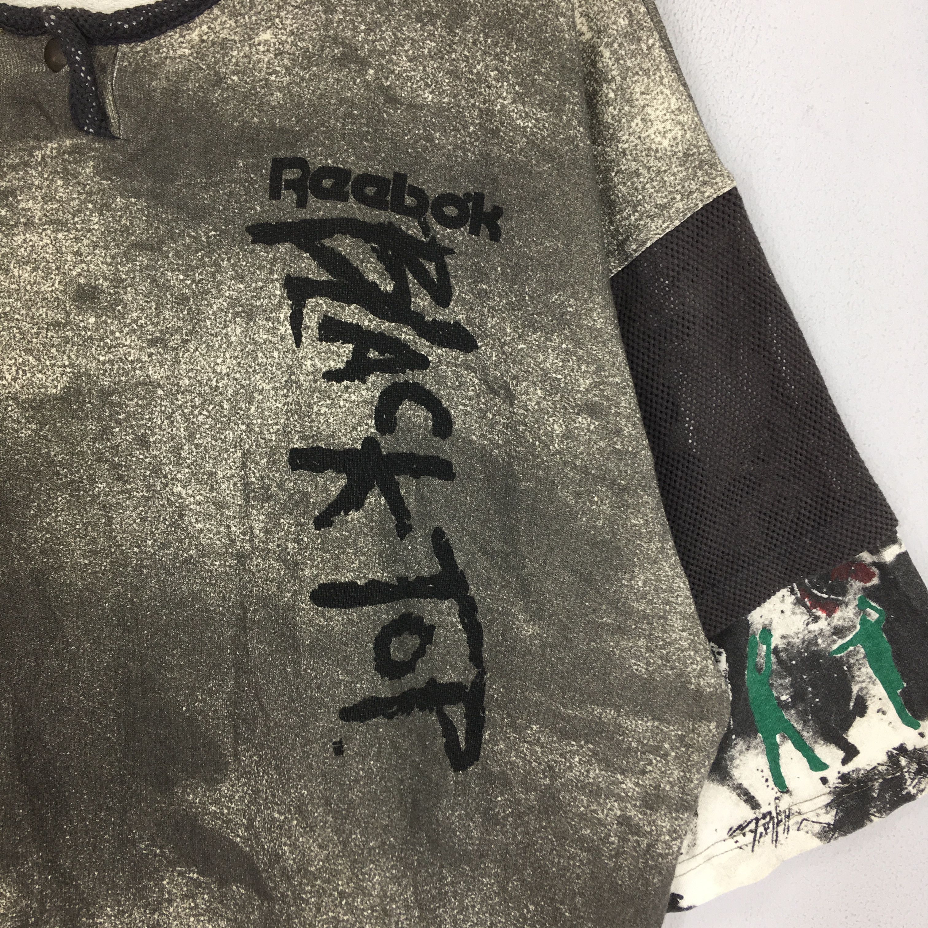 Reebok Vintage 90's Reebok Black Top Baggy Hip Hop Fashion T shirt Size US XL / EU 56 / 4 - 4 Thumbnail
