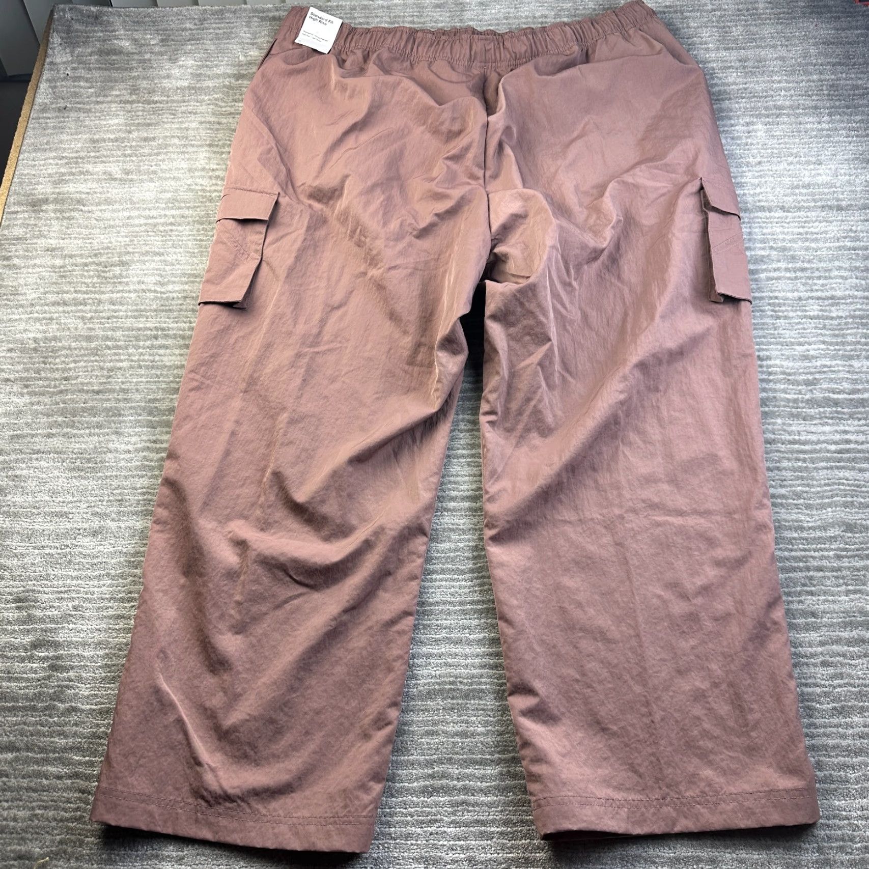 Nike Nike Pants Womens 2X Purple Mauve High Waisted Woven Cargo Shirt? Size 40" / US 18 - 2 Thumbnail