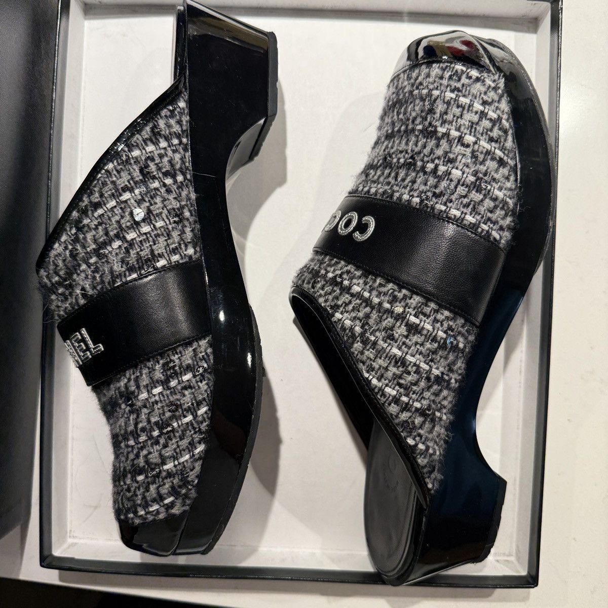 Chanel Chanel Tweed Mules 06A Size 41 Y2K Runway Collection (C3821) Size US 10 / IT 40 - 5 Thumbnail