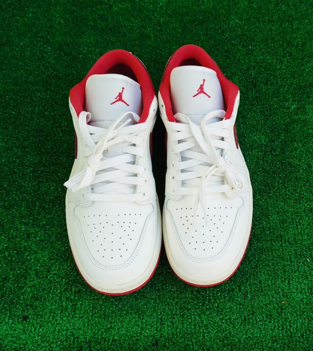 Jordan Brand New Air Jordan 1 Unisex. Size US 8.5 / EU 41-42 - 2 Thumbnail