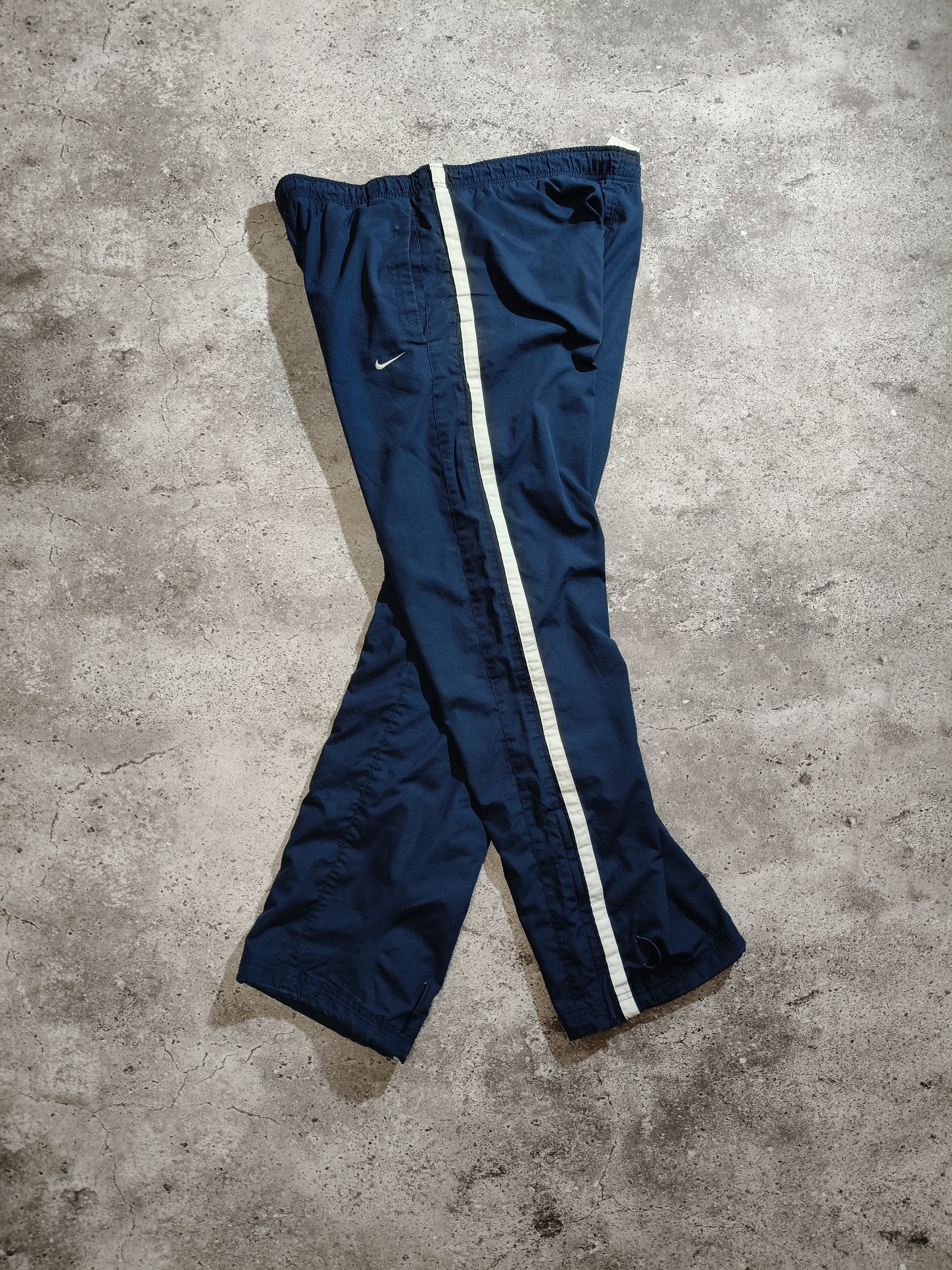 Nike Nike Vintage Nylon Track Pants Size US 32 / EU 48 - 1 Thumbnail