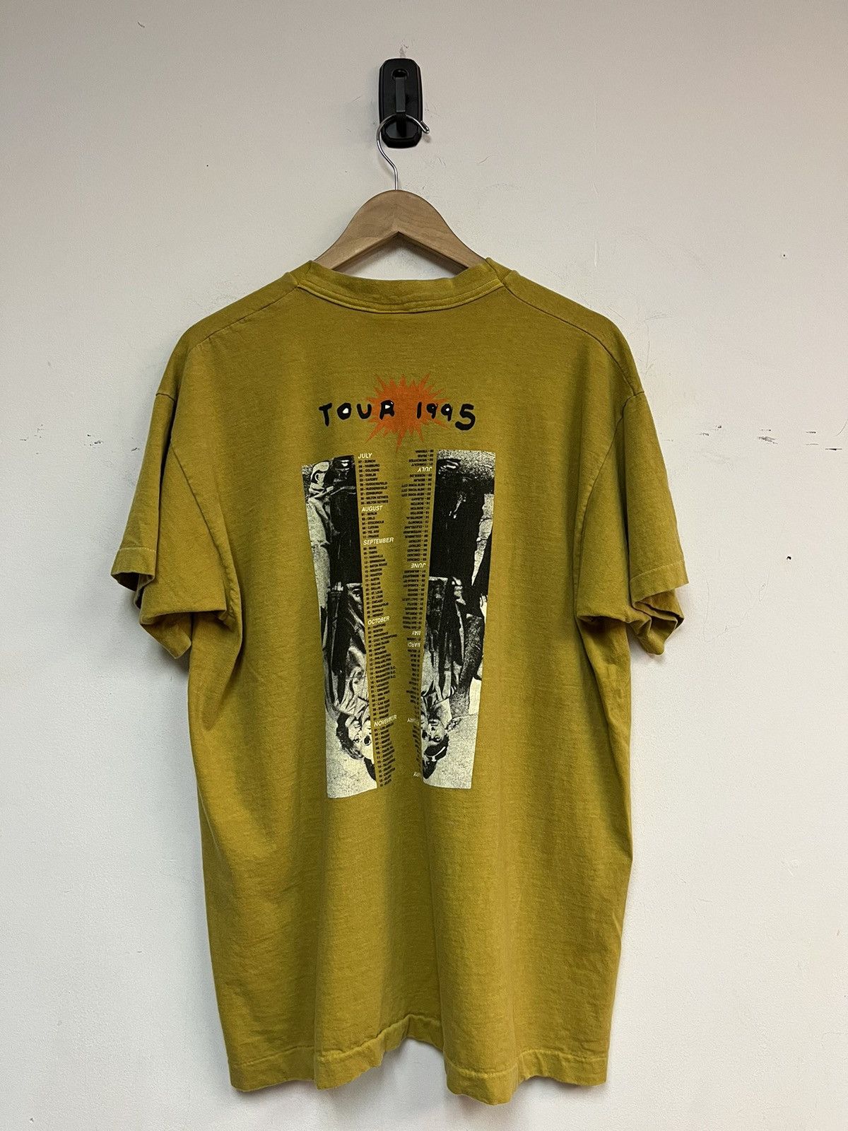 R.E.M. 1995 REM Band Tee Size US XL / EU 56 / 4 - 2 Thumbnail