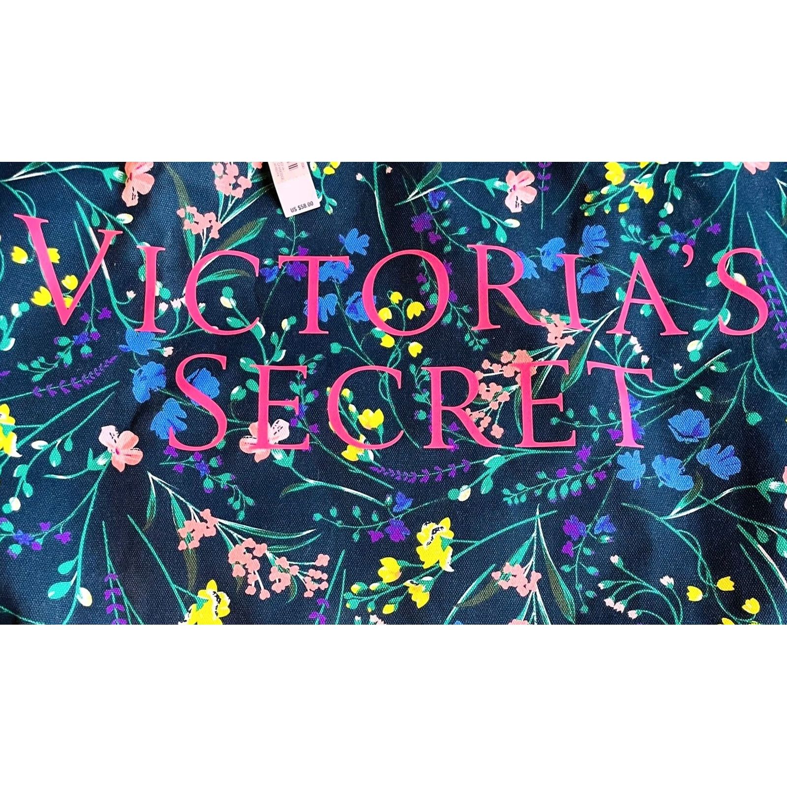 Victoria's Secret Victoria's Secret Weekender Tote Women's Floral NWT Blue Flowers Travel Bag, LG, Multicolor Linen/Cotton Canvas, Zip Closure, 25x13x7 in Size ONE SIZE - 2 Thumbnail
