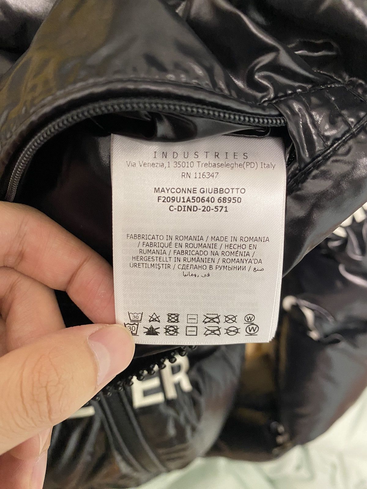 Fragment Design × Moncler Moncler x Fragment printed down jacket Size US XL / EU 56 / 4 - 13 Thumbnail