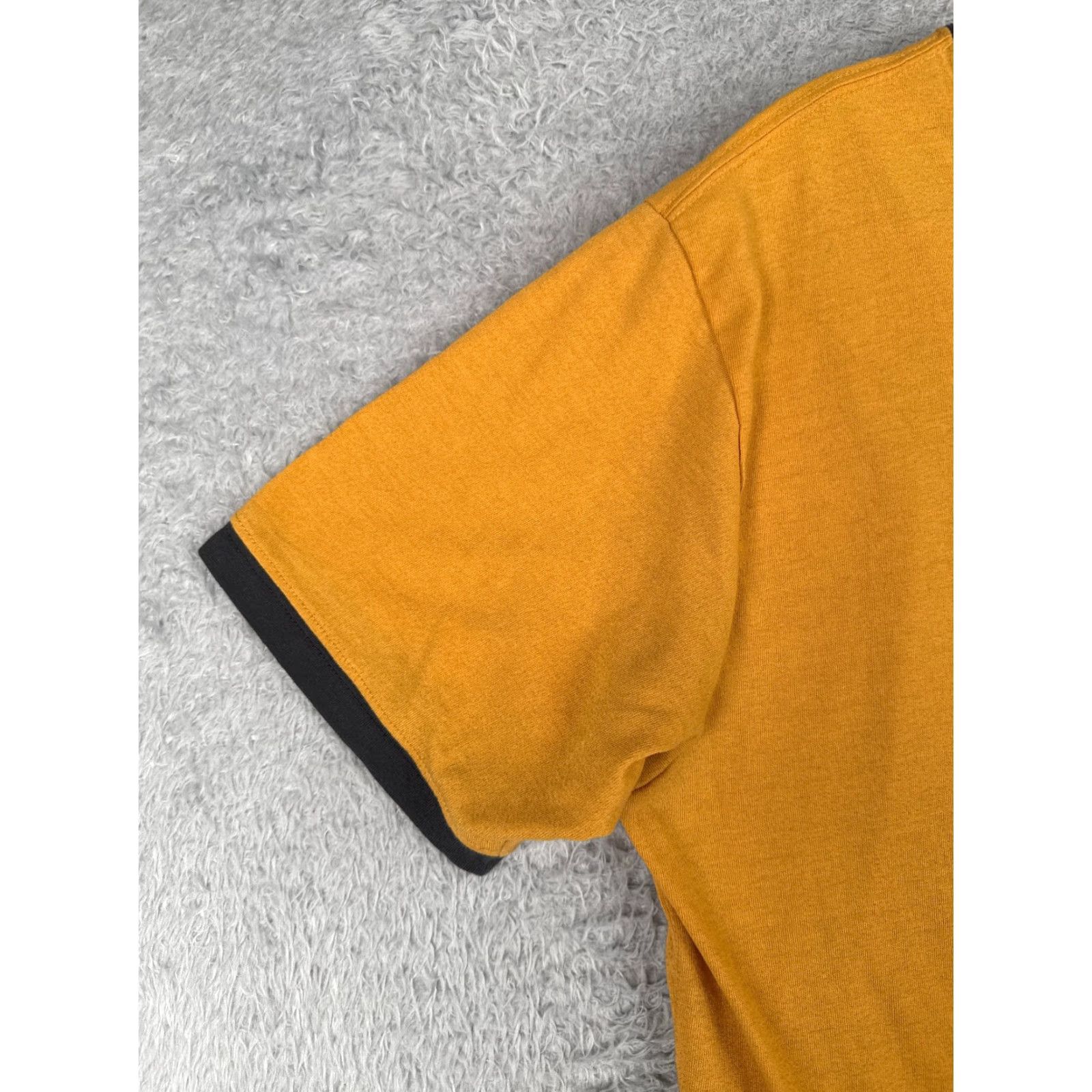 The North Face The North Face Shirt Men Large Yellow Short Sleeve Crew Vaporwick Polyester READ Size US L / EU 52-54 / 3 - 3 Thumbnail