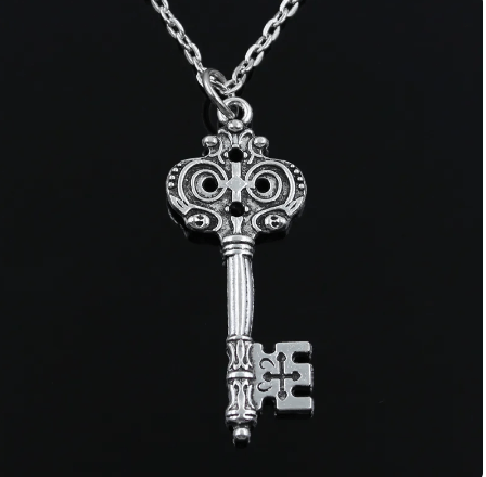 Jewelry Skeleton Key Pendants Necklace Size ONE SIZE - 1 Preview