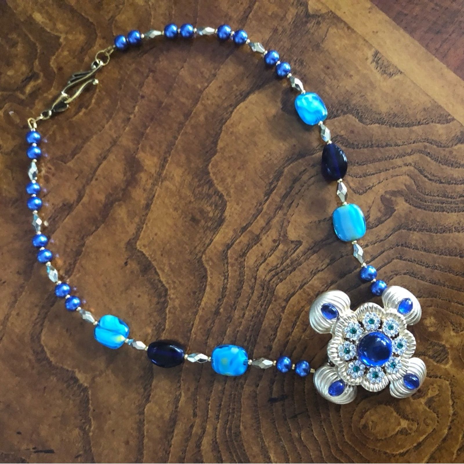 Handmade Handcrafted repurpose glass stone Pearl necklace Size ONE SIZE - 8 Thumbnail