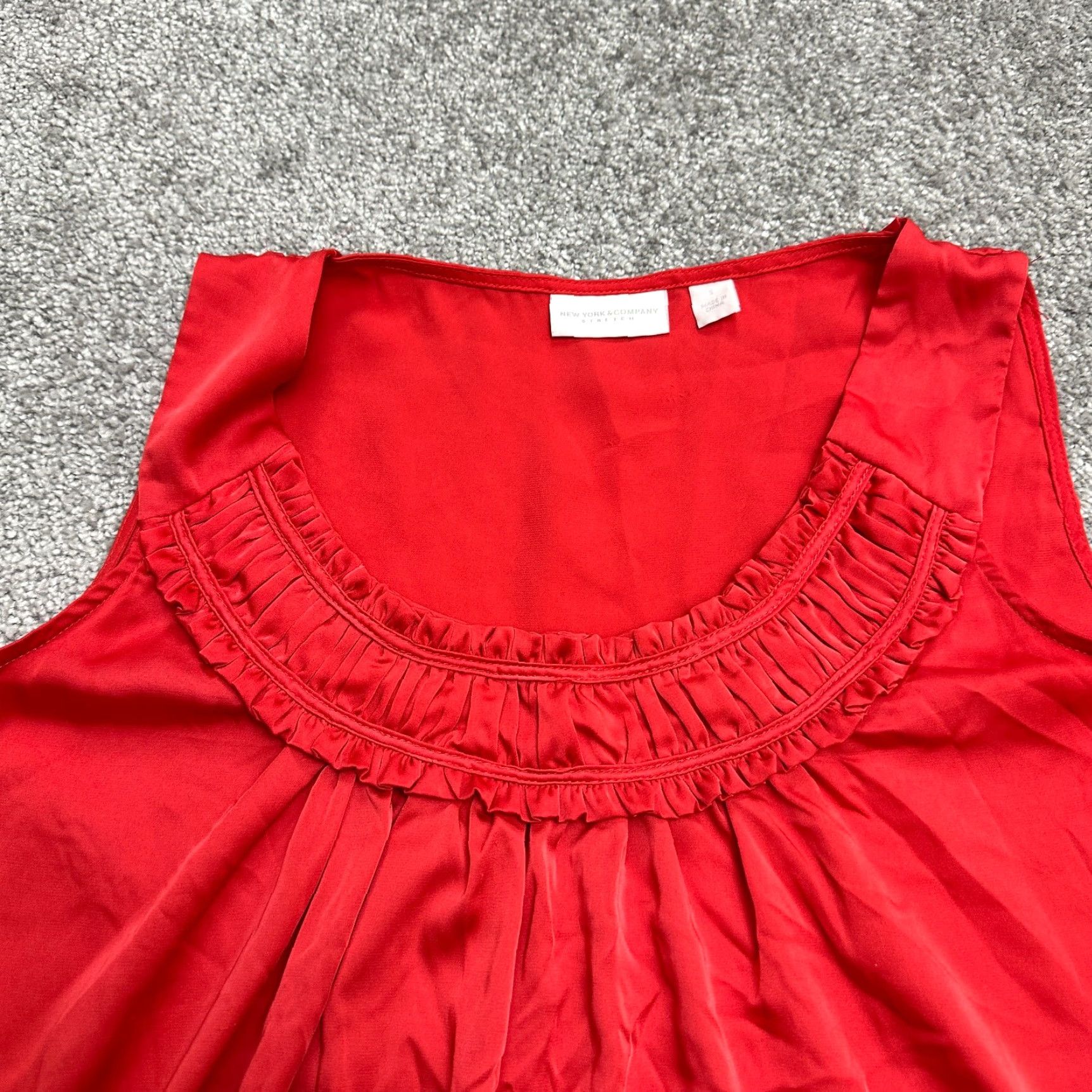Vintage New York & Company Blouse Women Small Red Tank Pleated Casual Stretch Size S / US 4 / IT 40 - 3 Thumbnail