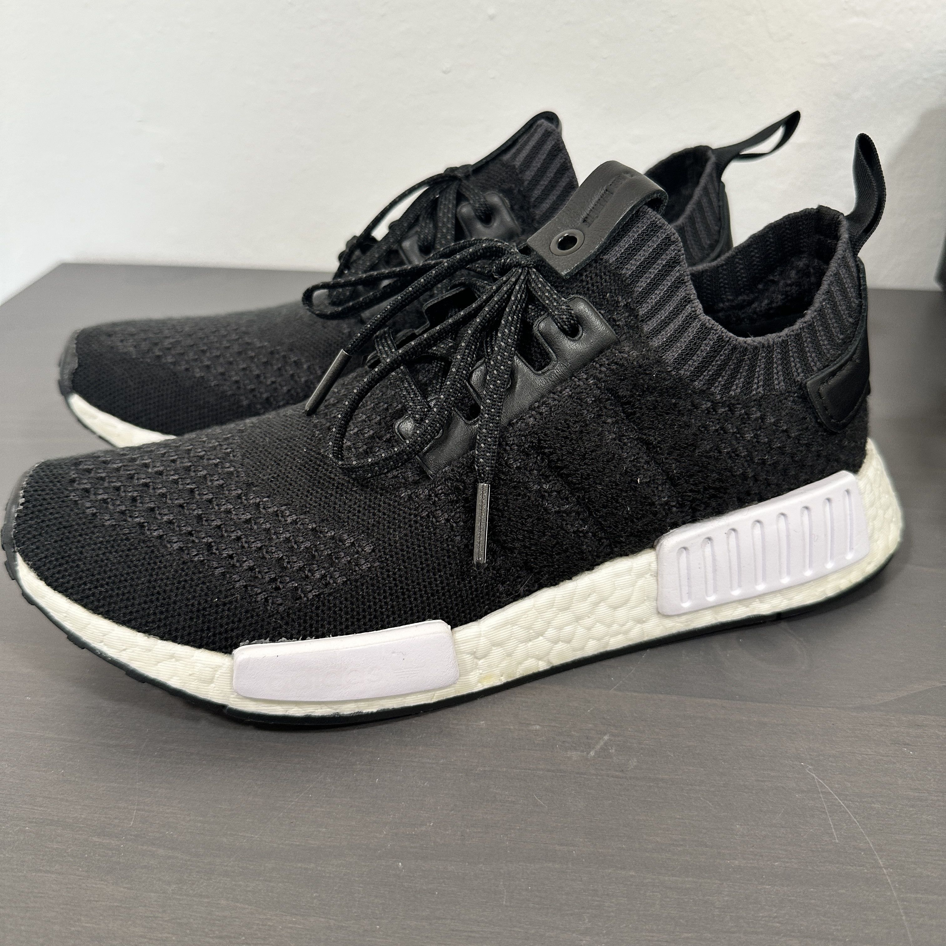 Adidas adidas x A Ma Maniere x Invincible NMD R2 S.E. US 7.5 VNDS Size US 7.5 / EU 40-41 - 3 Thumbnail