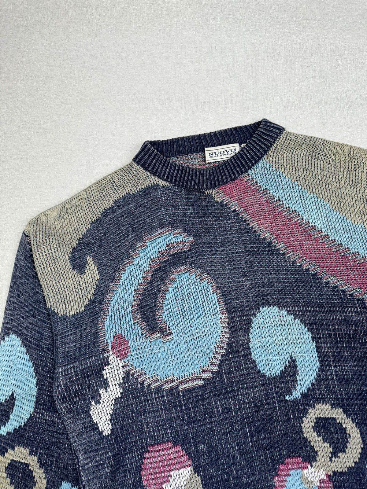 Japanese Brand × Vintage Vintage NUOVO Multicoloured Abstract Aztec Sweater size M Size US M / EU 48-50 / 2 - 2 Thumbnail