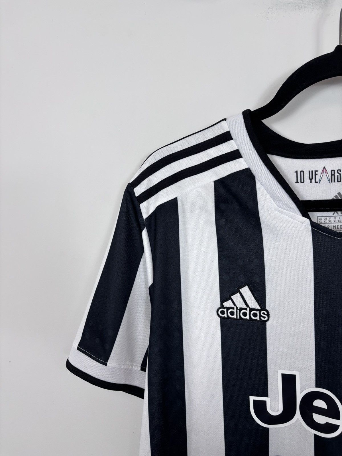 Adidas Adidas Juventus 2021/2022 Home NWT Football Soccer Jersey Size US XL / EU 56 / 4 - 4 Thumbnail