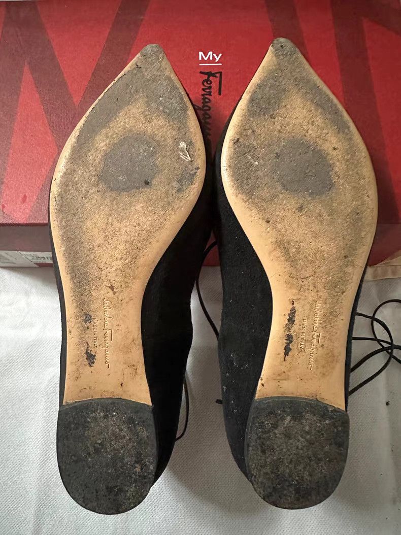 Salvatore Ferragamo Ferragamo Black Suede Ballet Flats Q9 Size US 6 / IT 36 - 4 Thumbnail
