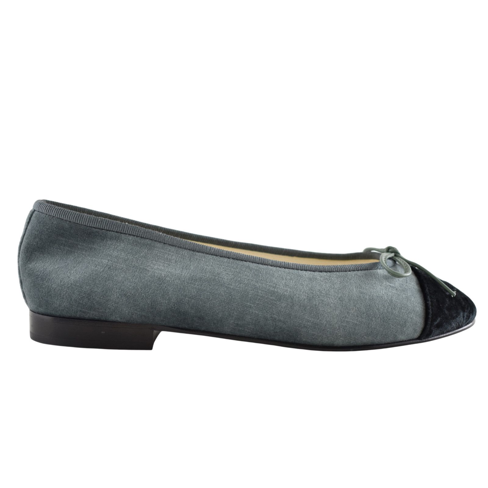 Chanel Chanel 24A Green Black Velvet CC Logo Ballet Flat 36 Size US 6 / IT 36 - 1 Thumbnail