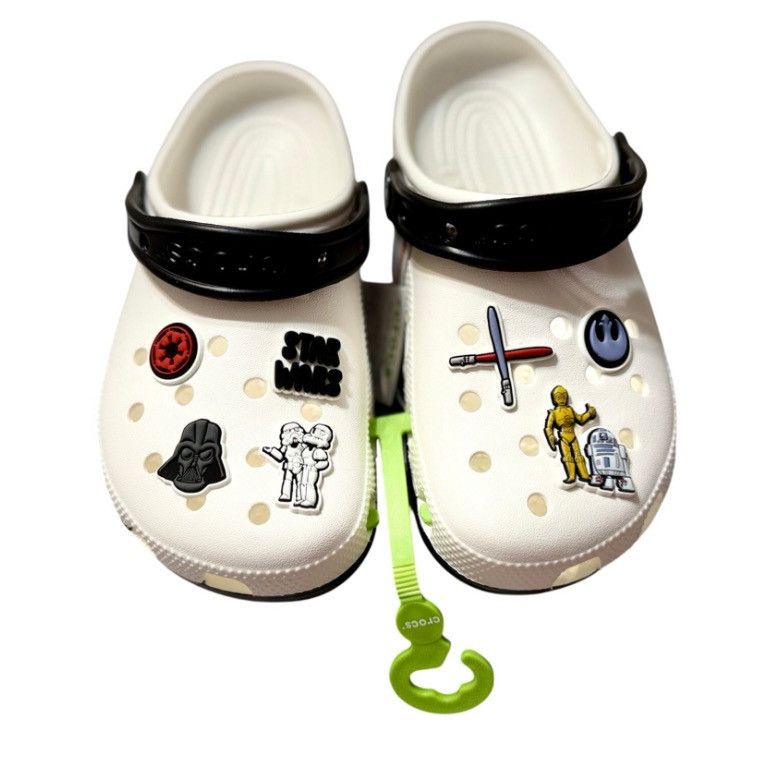 Star Wars crocs (new without box) Crocs SZ 9 Star Wars Baby Yoda Mandalorian Classic Clogs  main image 3