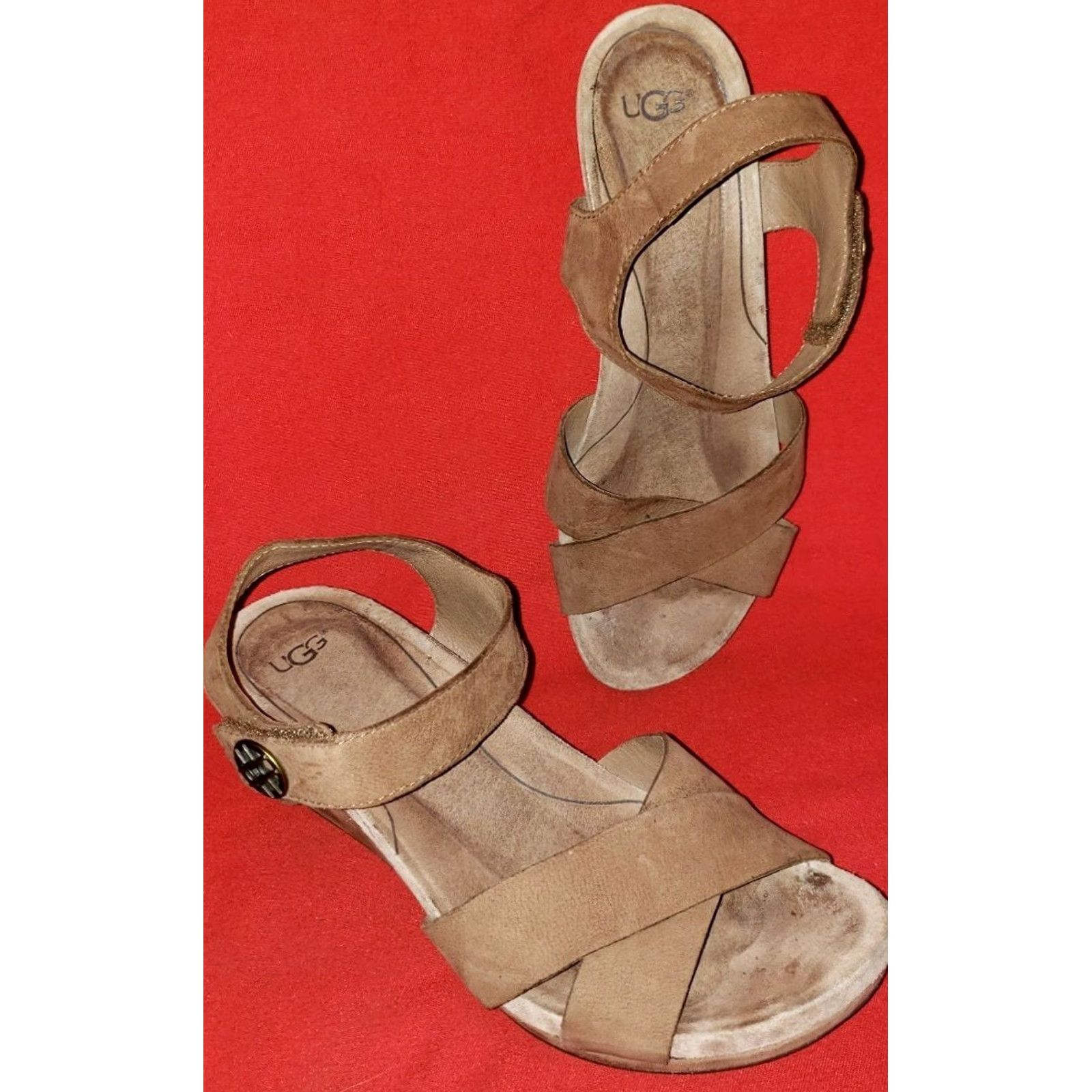 Ugg VINTAGE UGG Australia Veva Wedge T-Strap Sandals Size 8M 39 EU Tan Suede Leather Uppers Womens Sandal Tan Natural 2.25" Heel II Size US 6 / IT 36 - 2 Thumbnail