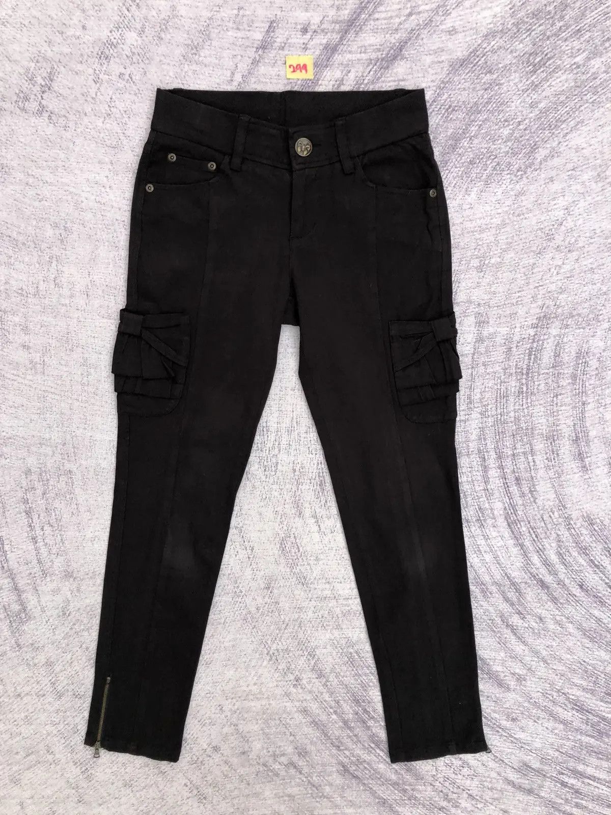 Japanese Brand × Vintage Black Cargo Pants Zipper Leg Skinny Trousers Multi Pocket Size US 26 / EU 42 - 1 Thumbnail