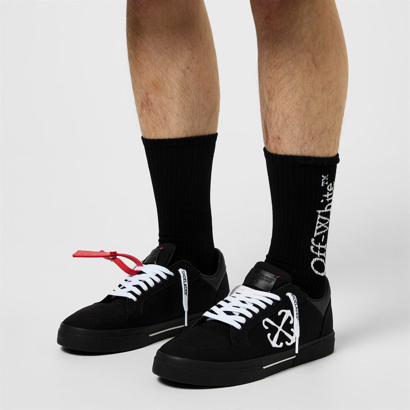 Off-White o1g2r1mq0326 Size: M / Bookish Mid Socks in Black Size ONE SIZE - 2 Thumbnail