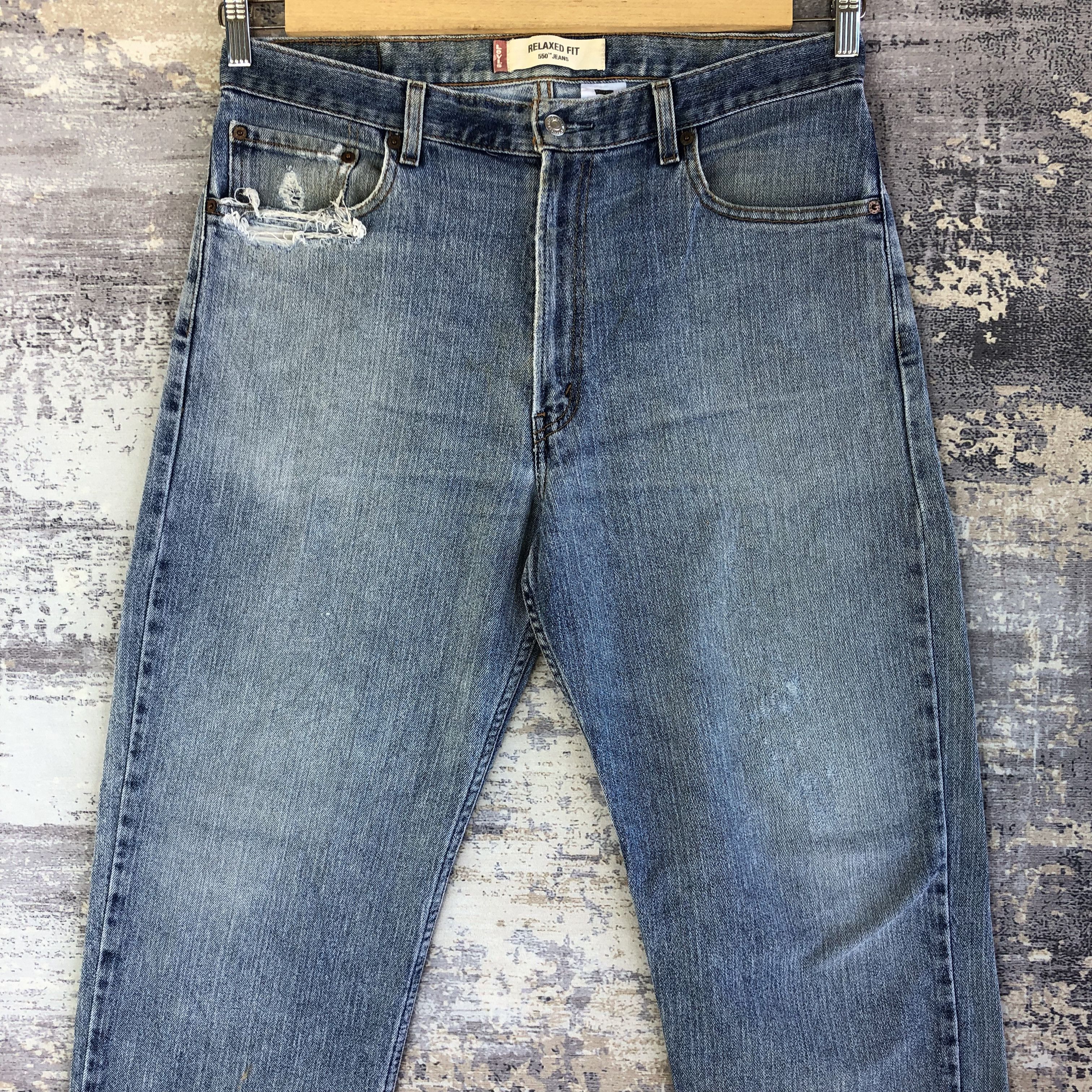 Levi's Vintage Levis 550 Light Wash Jeans Levi's Distressed Denim Size US 34 / EU 50 - 3 Thumbnail