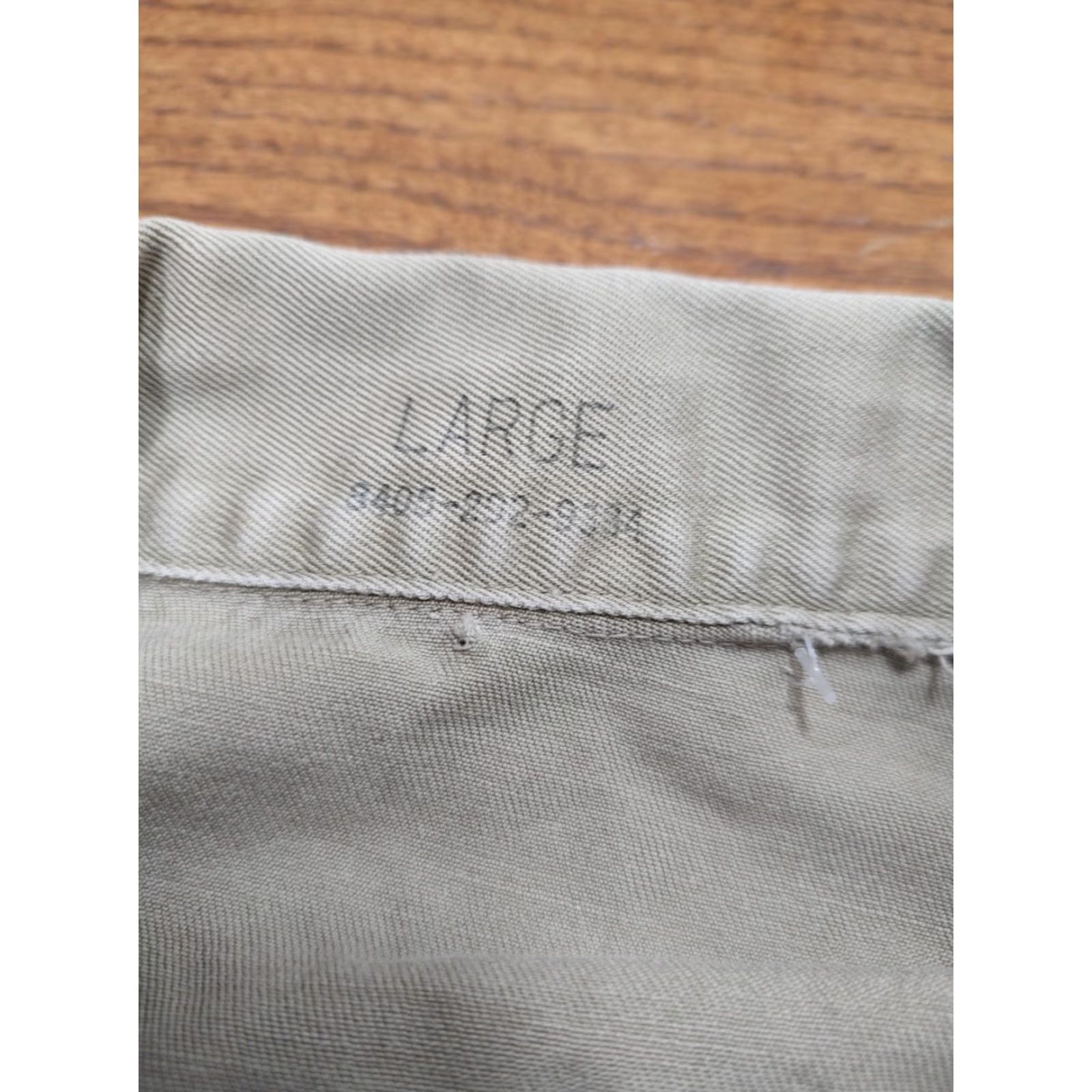 Vintage VINTAGE Unbranded Shirt Men L Beige Cotton Canvas Short Sleeve Button-Up Military Pockets 48 Chest Reg/Classic Size US L / EU 52-54 / 3 - 3 Thumbnail