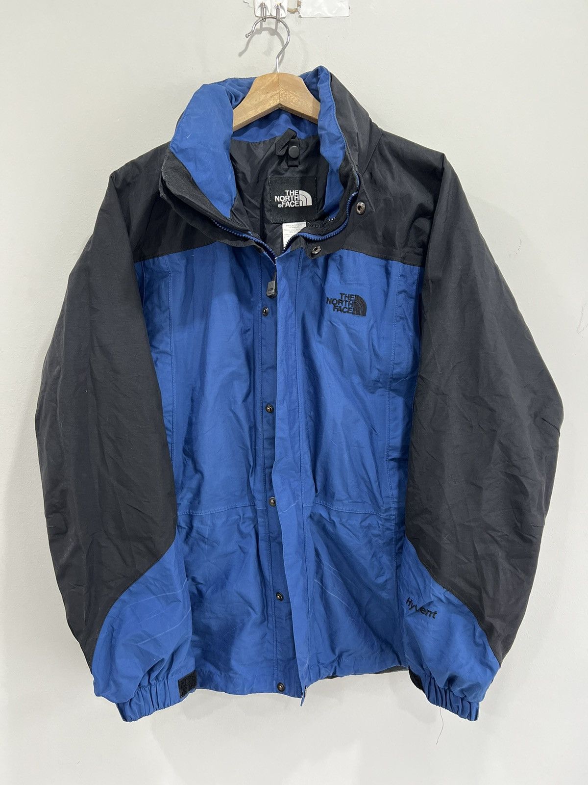 The North Face Vintage North Face Hyvent Jacket Size US L / EU 52-54 / 3 - 1 Thumbnail