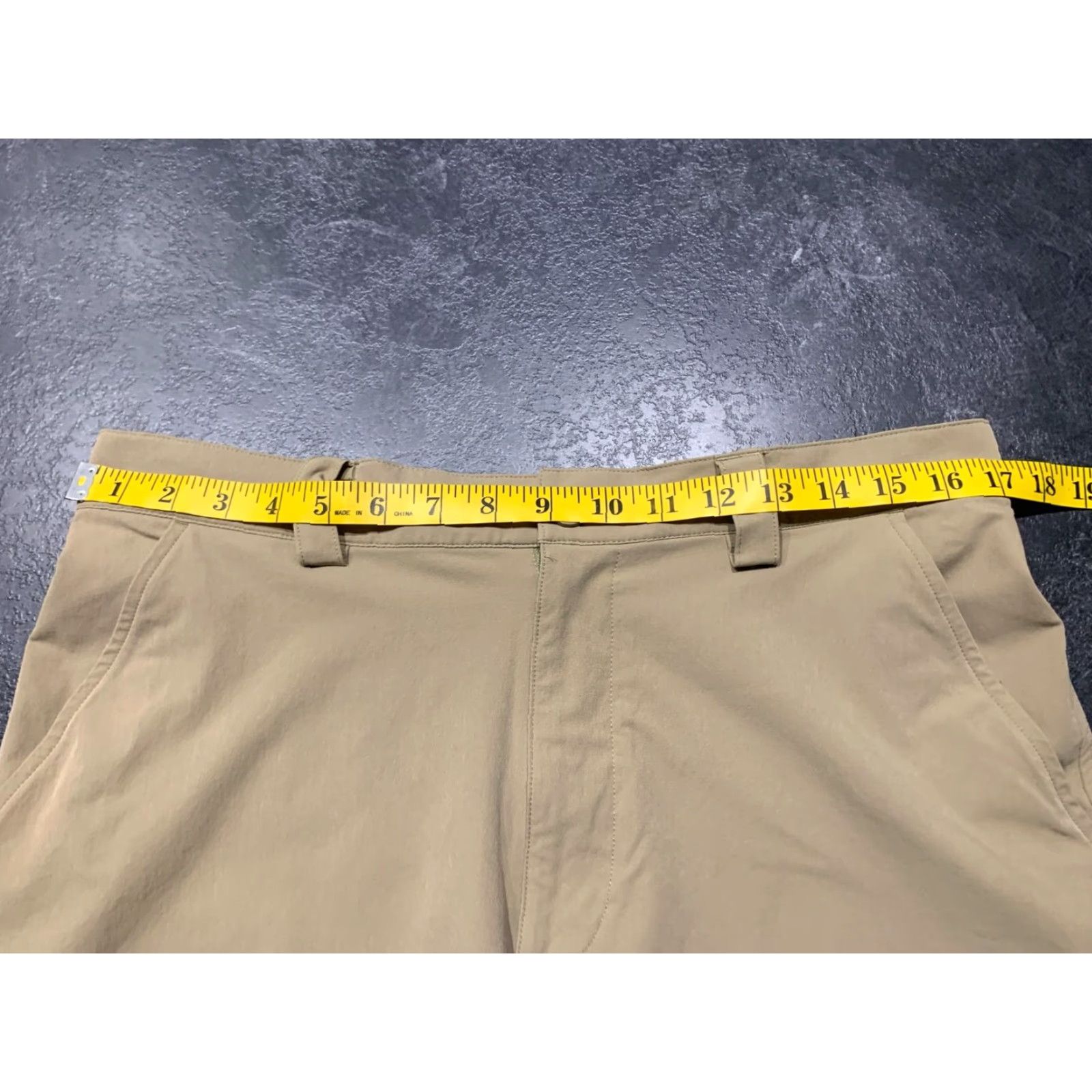 Under Armour Under Armour Men’s Golf Shorts Sz 32 Beige Nylon Blend Bermuda Casual Regular Mens Size US 32 / EU 48 - 4 Thumbnail