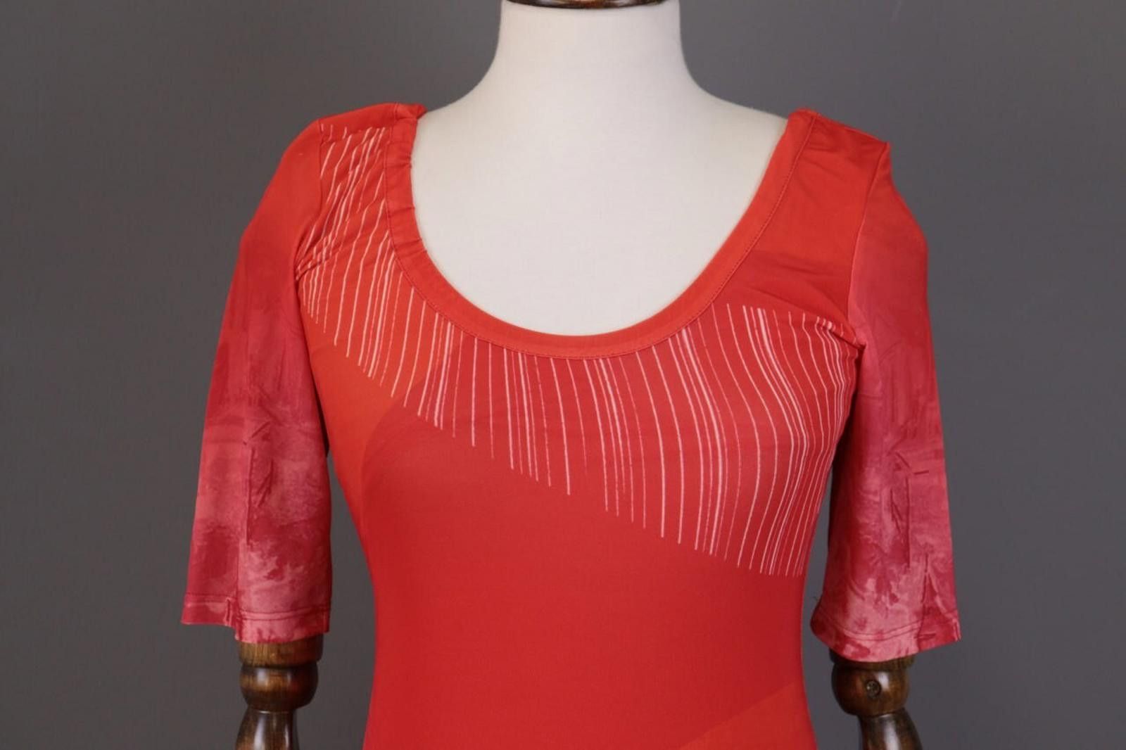 Designer Save The Queen Red Abstract Stretch Short Dress Size S Size S / US 4 / IT 40 - 2 Thumbnail