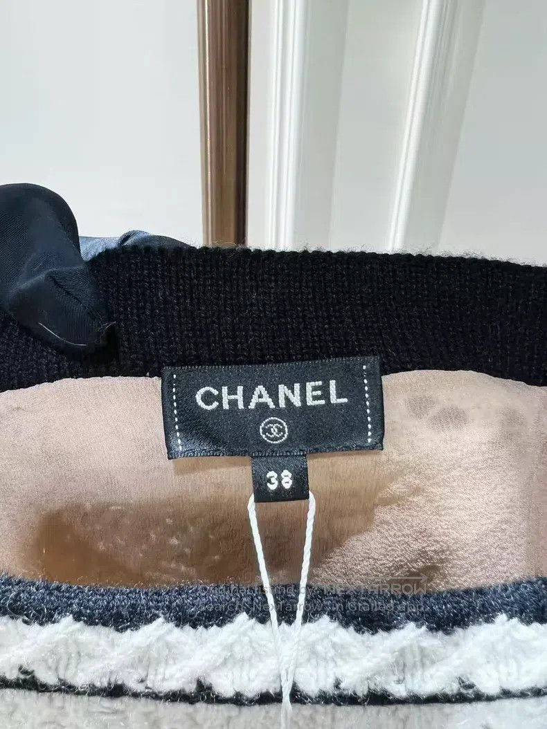 Chanel Chanel 22C Early Spring Vacation Series Beige Cashmere A-n Size XS / US 0-2 / IT 36-38 - 5 Thumbnail