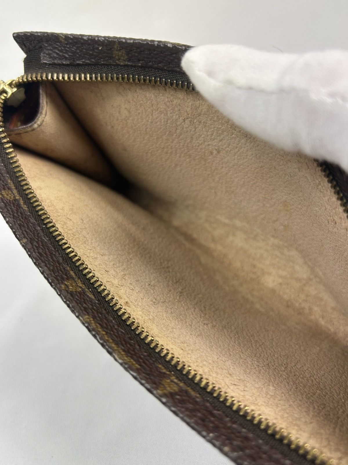 Louis Vuitton Louis Vuitton Monogram Toiletry Pouch Size ONE SIZE - 5 Thumbnail