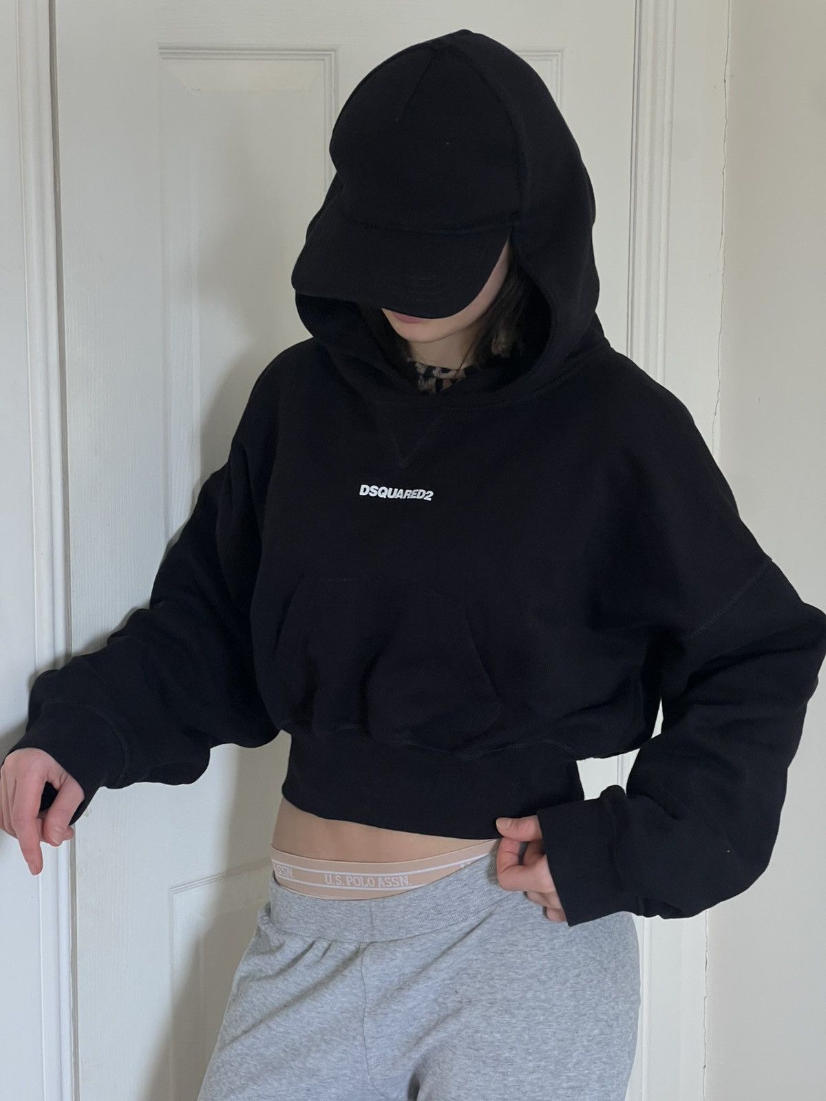 Dsquared2 DSQUARED2 ATTACHED CAP LOGO CROPPED HOODIE WOMEN Size L / US 10 / IT 46 - 3 Thumbnail