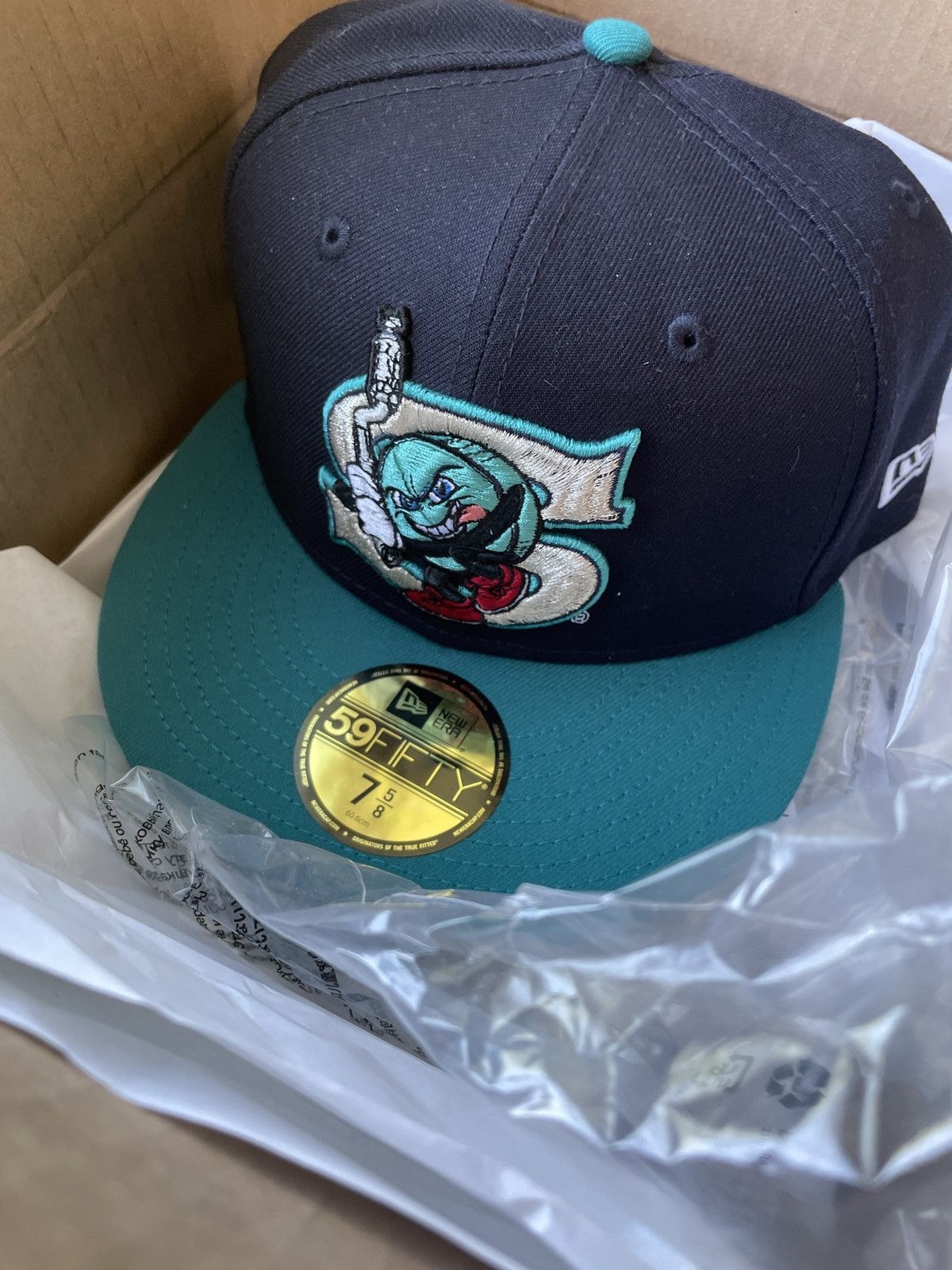 Supreme supreme x salem 7/58 fitted hat blue green rim Size ONE SIZE - 2 Thumbnail