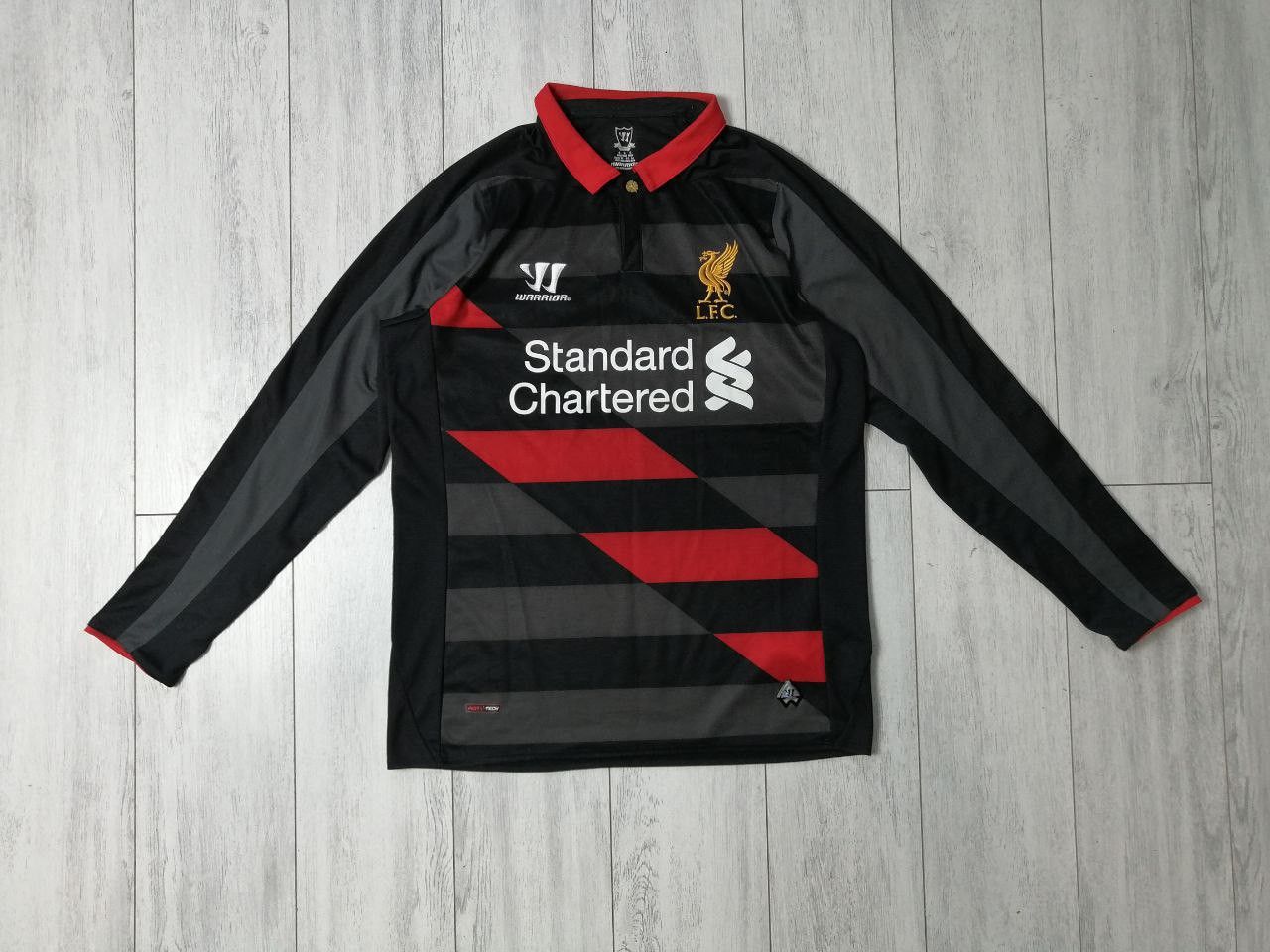 Warrior 2014-2015 Liverpool Warrior Third Long Sleeve Shirt Size US S / EU 44-46 / 1 - 1 Thumbnail