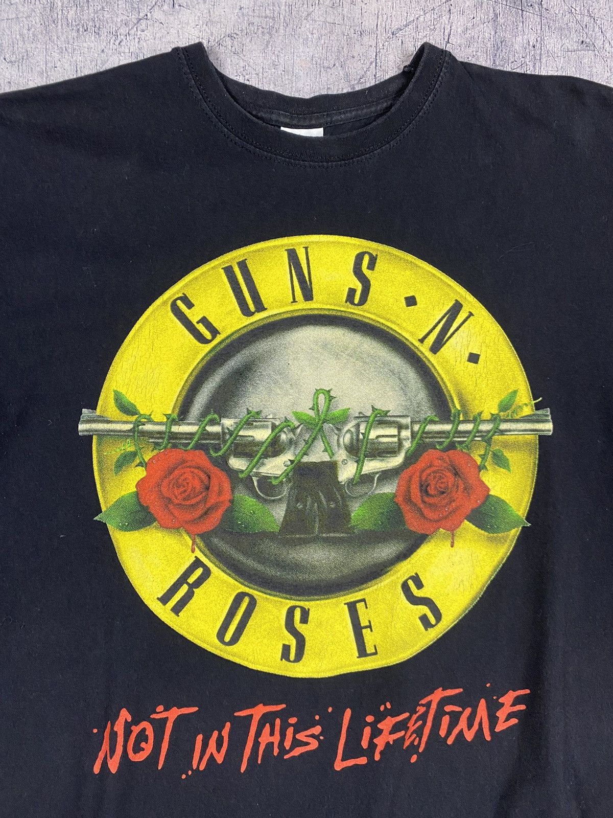 Band Tees × Guns N' Roses × Vintage Guns N Roses 2017 Tour Tee T Shirt Size US L / EU 52-54 / 3 - 5 Thumbnail