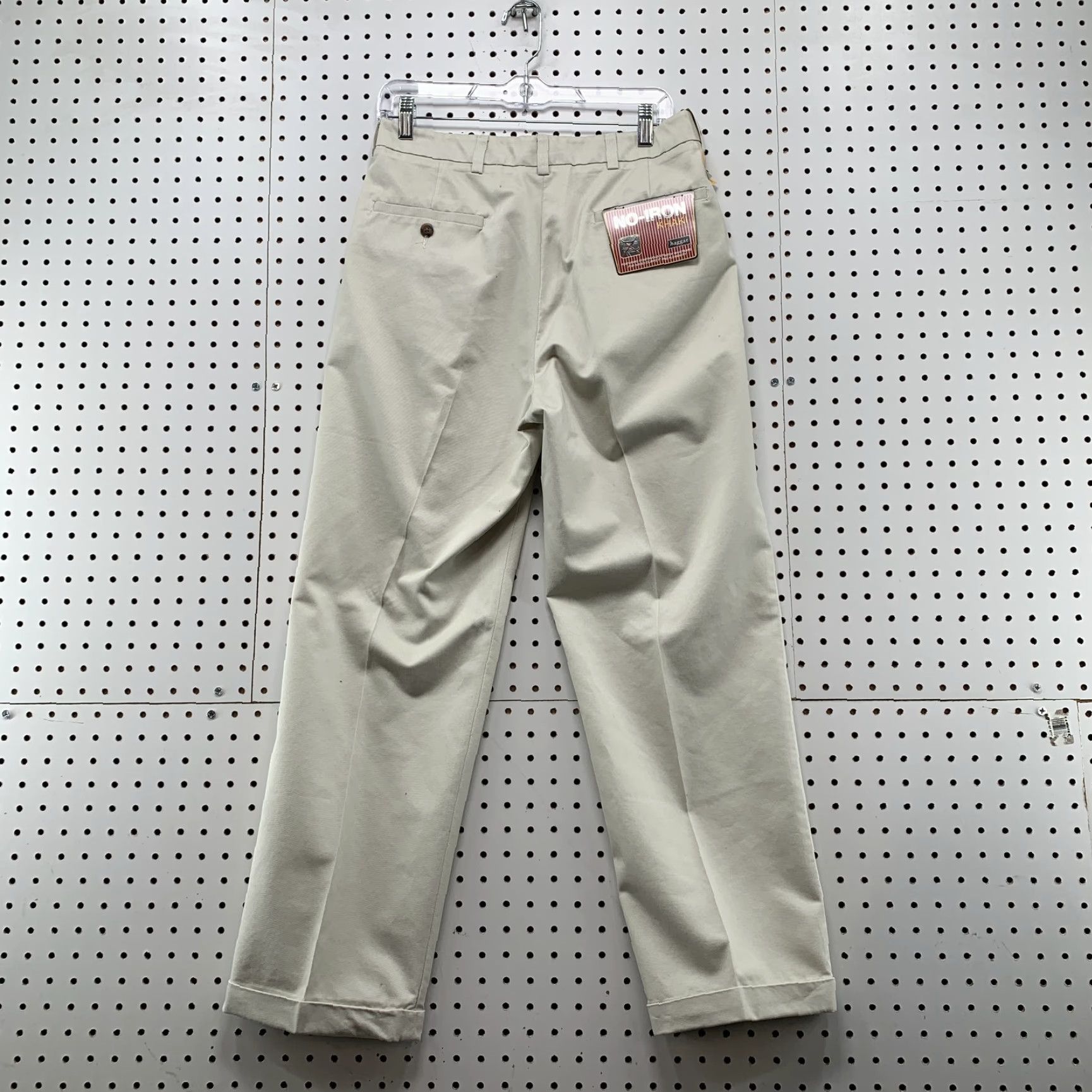 Haggar VINTAGE Haggar Khaki Chino Pants Mens 32x30 Beige Iron Free Pleated Hat? Size US 32 / EU 48 - 7 Thumbnail