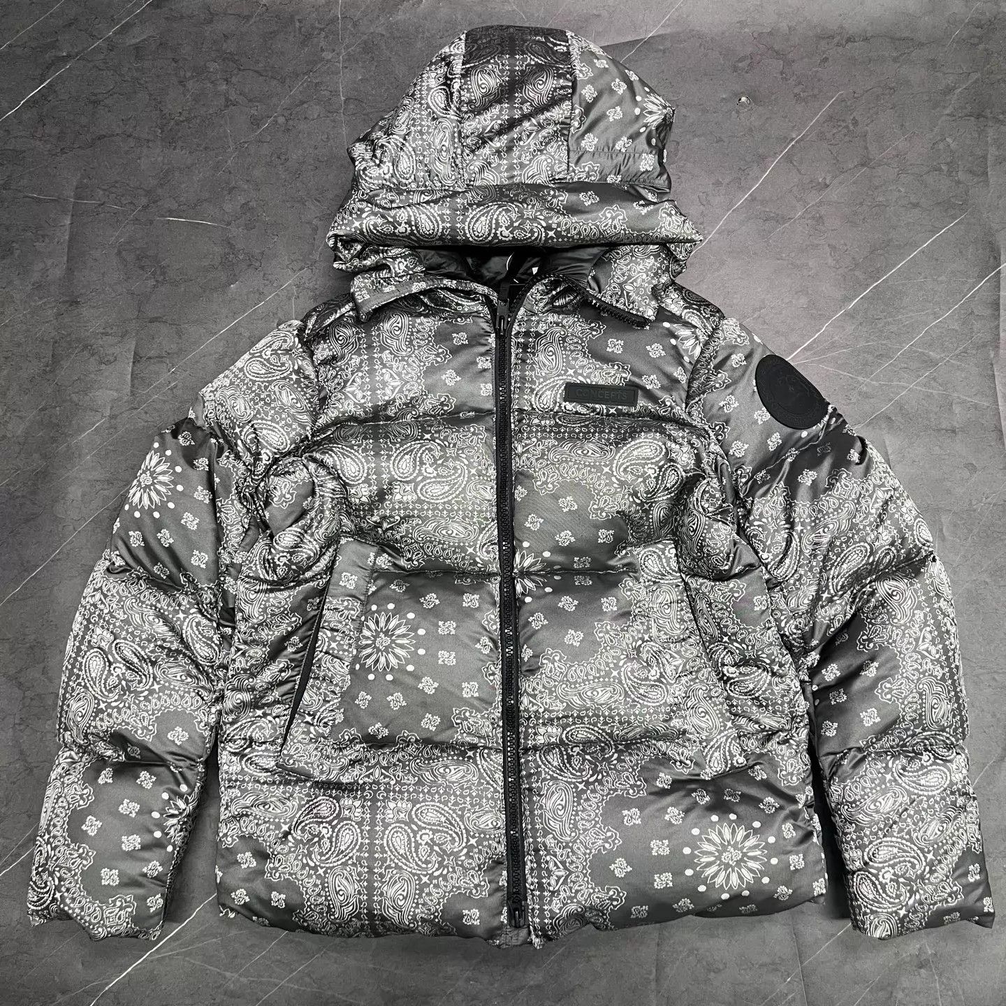 Canada Goose Canada Goose x CONCEPTS Camo Down Jacket M New Size M / US 6-8 / IT 42-44 - 1 Thumbnail