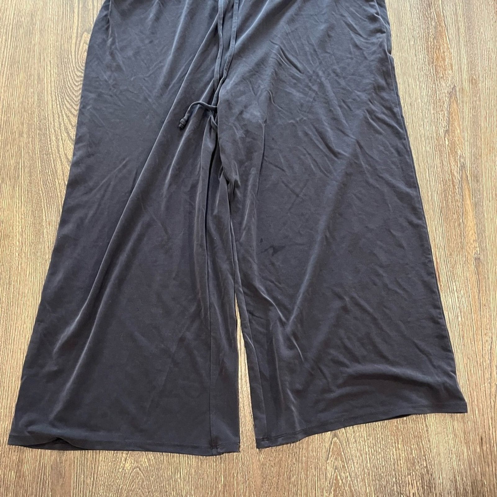 Express Express Wide Leg Capri Pants Elastic Waist Black Size L Size 29" - 2 Thumbnail