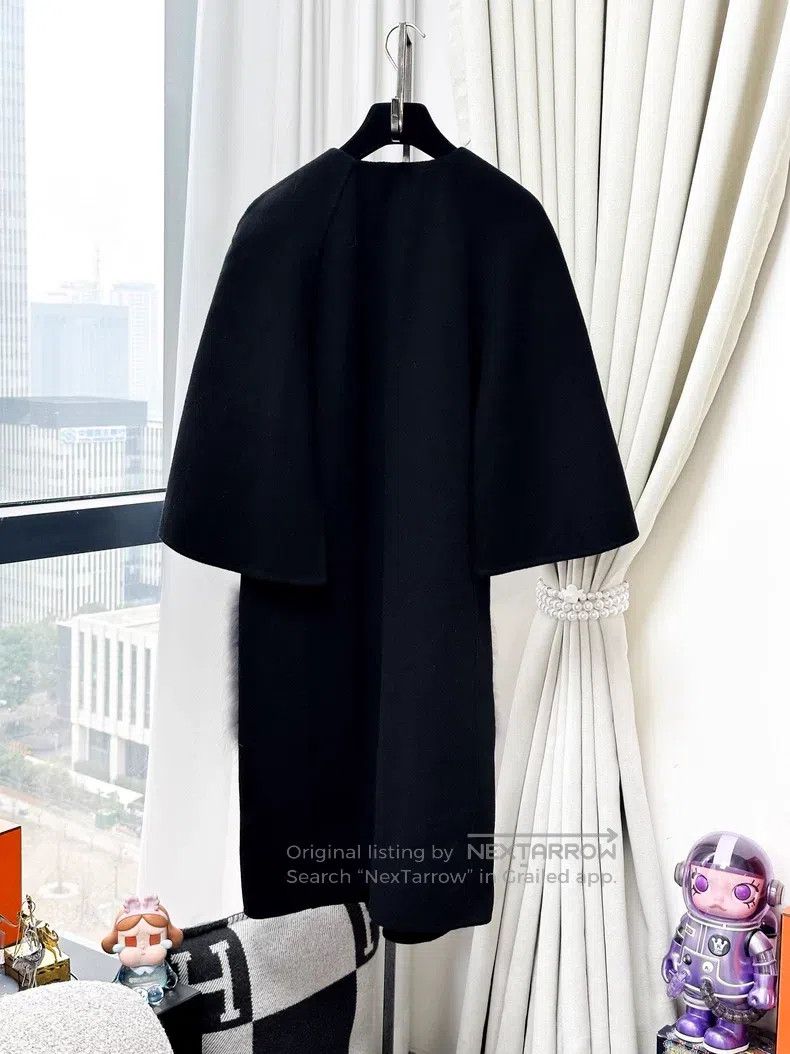 Fendi Fendi Black and White Mixed Fur Pocket Black Cloak Wool Co Size XS / US 0-2 / IT 36-38 - 3 Thumbnail