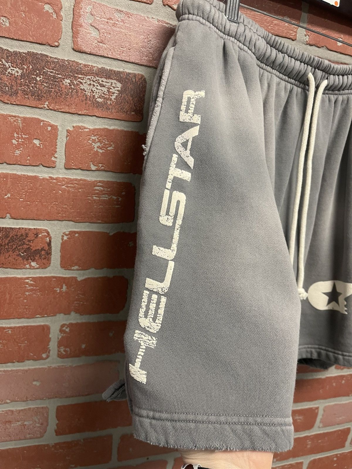 HELLSTAR Size XL - Hellstar Studio Shorts Grey Flame Brand New! Size US 34 / EU 50 - 2 Thumbnail