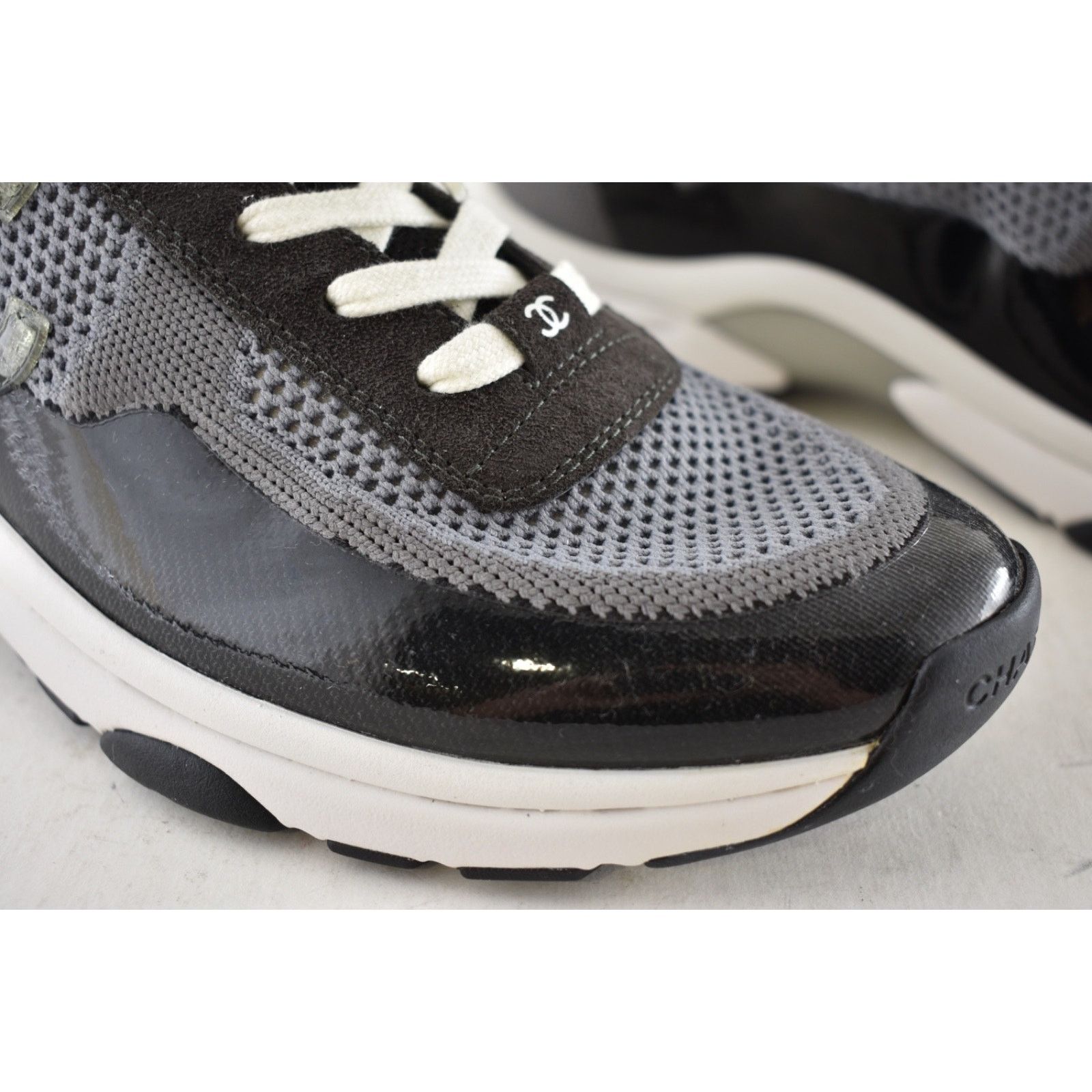 Chanel Chanel 22C Men Black White Grey Knit Clear CC Logo Low Size US 11 / EU 44 - 6 Thumbnail