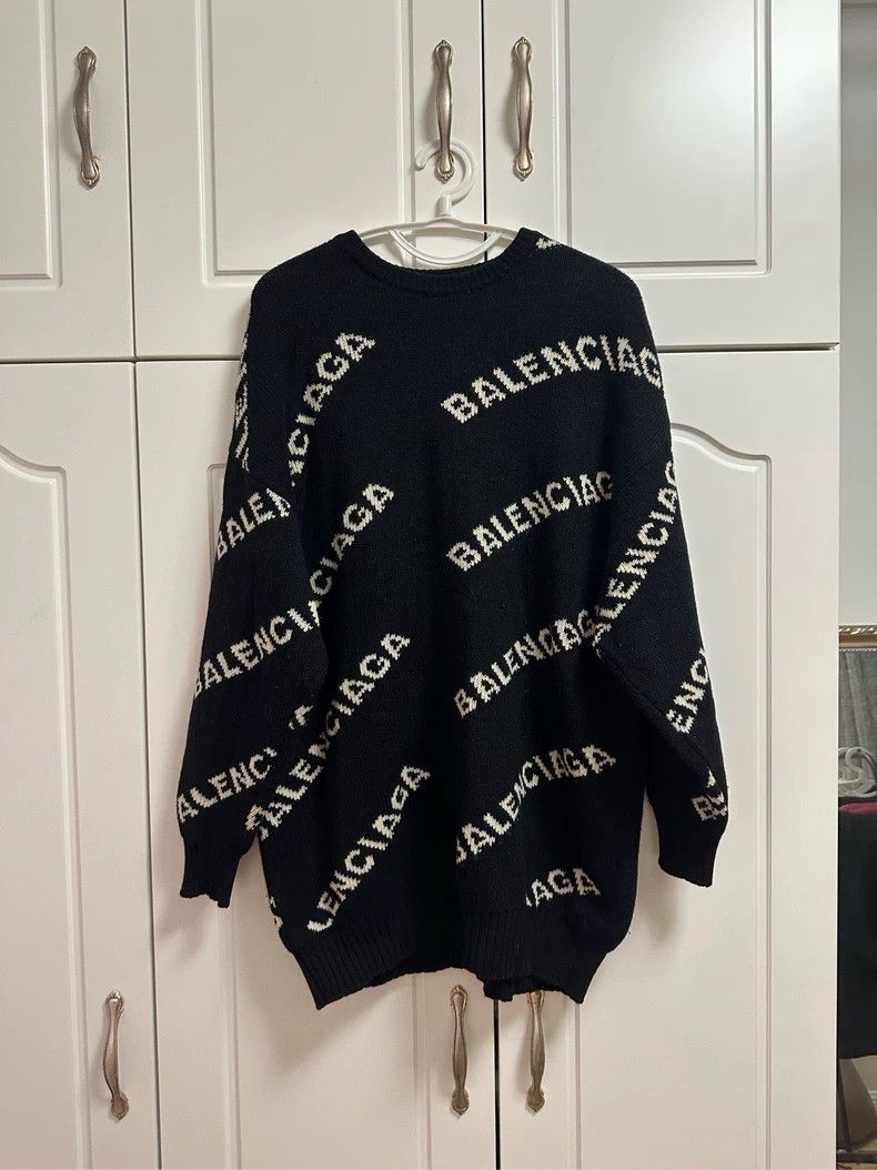 Balenciaga Balenciaga Bullet screen sweater Size US S / EU 44-46 / 1 - 1 Thumbnail