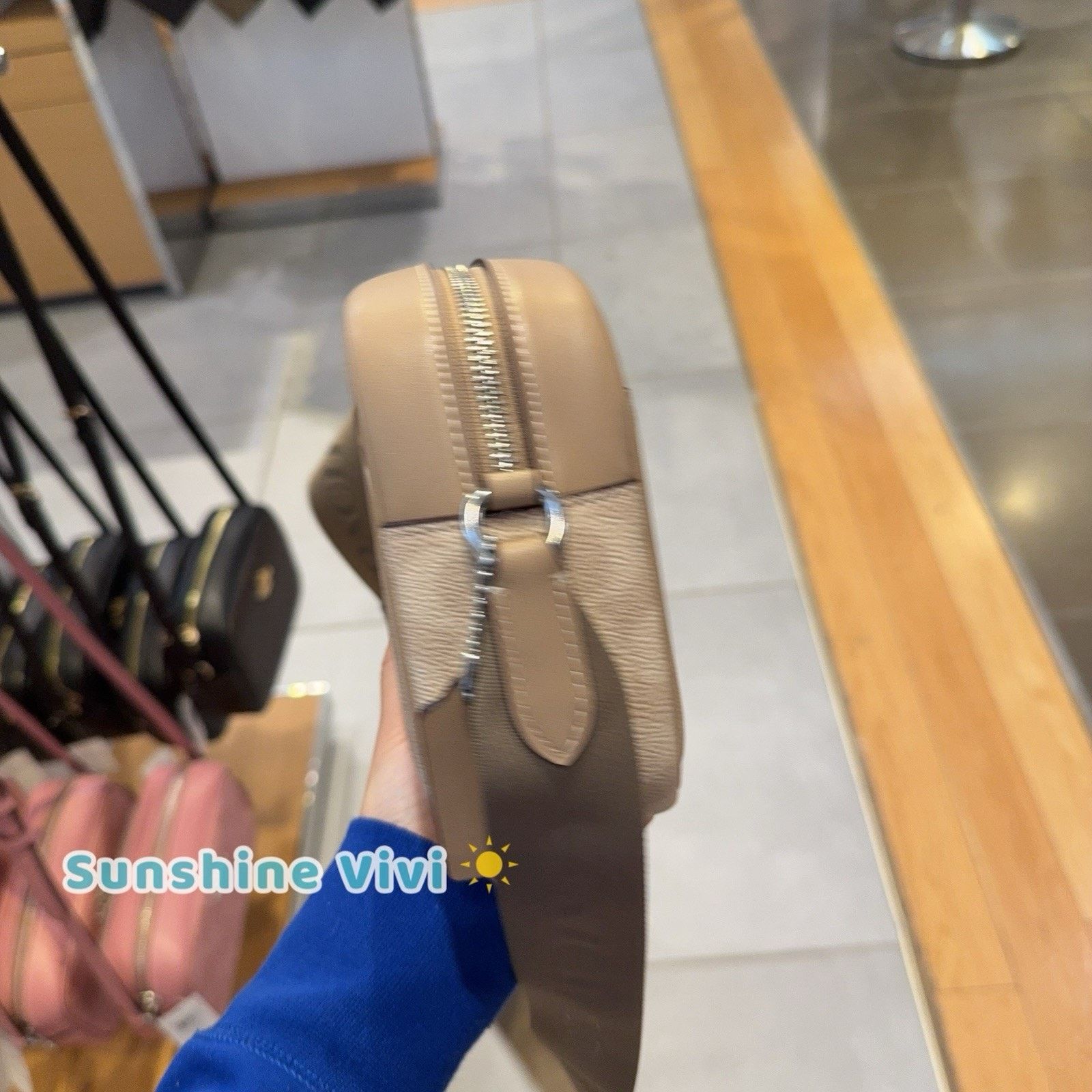 Coach NWT Coach Jamie Camera Bag Canvas Stripe CZ185 Sand/Taupe Size ONE SIZE - 4 Thumbnail