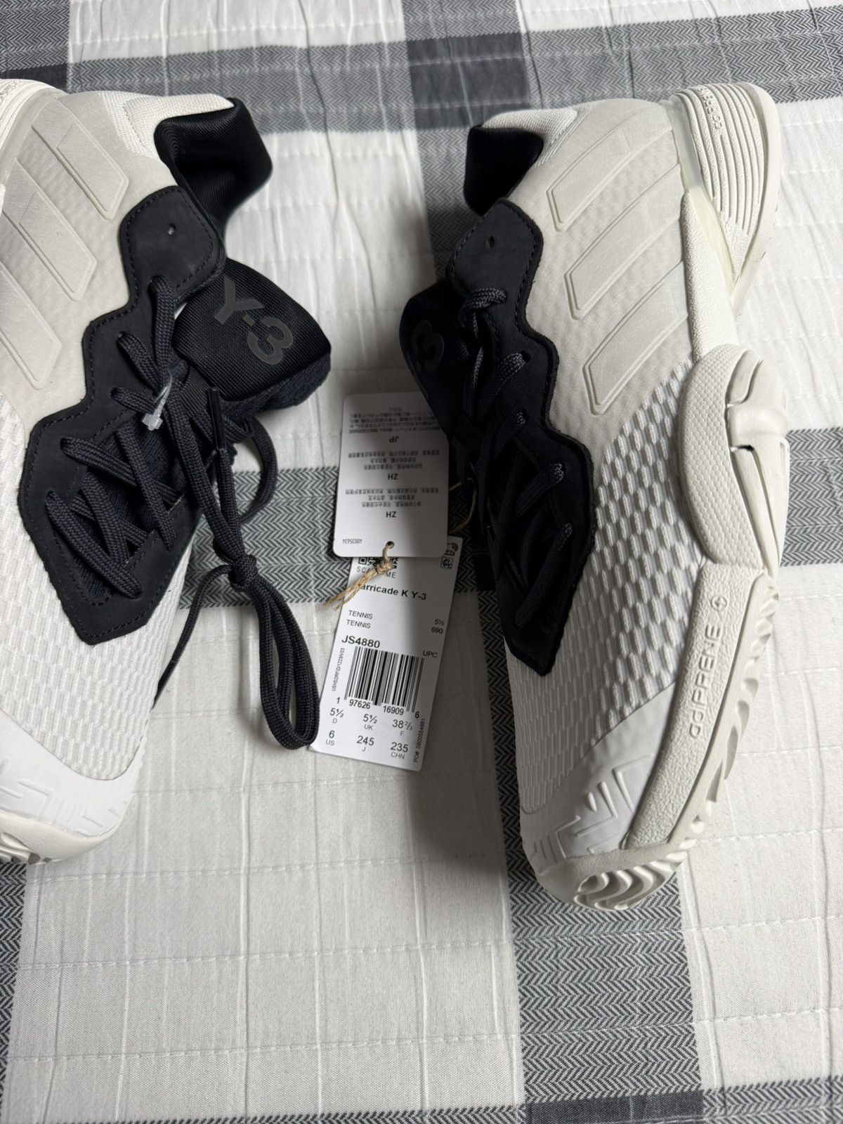 Y-3 Brand new Adidas Barricade K Y-3 Shoes Size US 6 / EU 39 - 2 Thumbnail