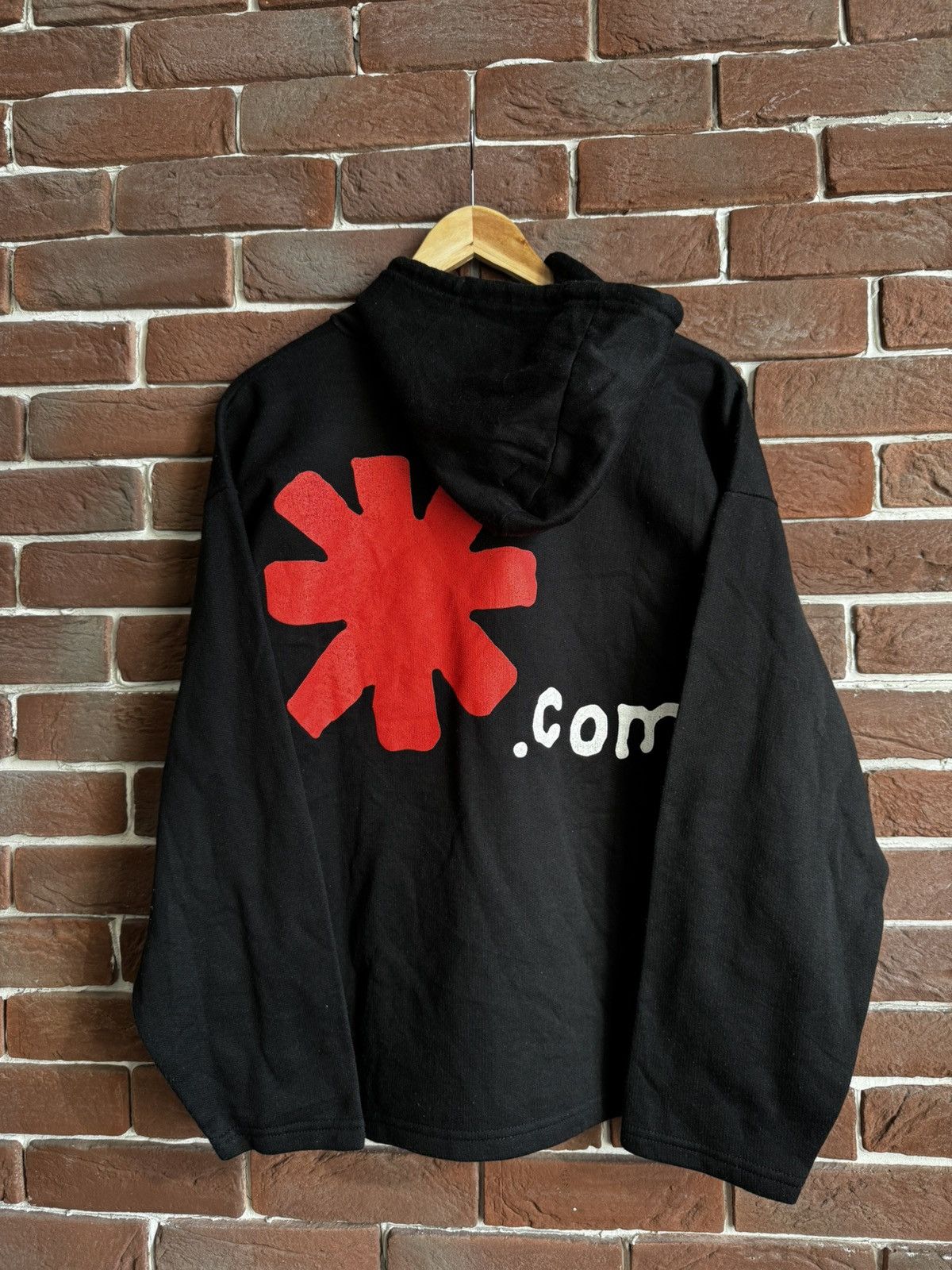 Band Tees Rare Vintage 00s Red Hot Chili Peppers By th way Rock Hoodie Size US L / EU 52-54 / 3 - 2 Thumbnail