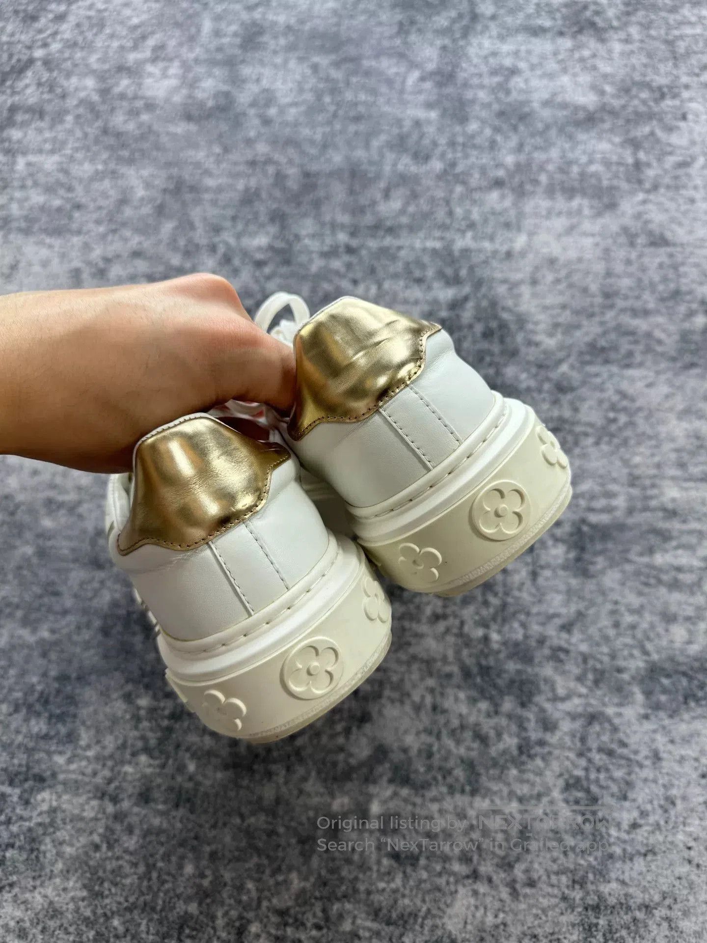 Louis Vuitton Louis Vuitton Gold Logo Platform Shoes. Size US 5 / IT 35 - 6 Thumbnail