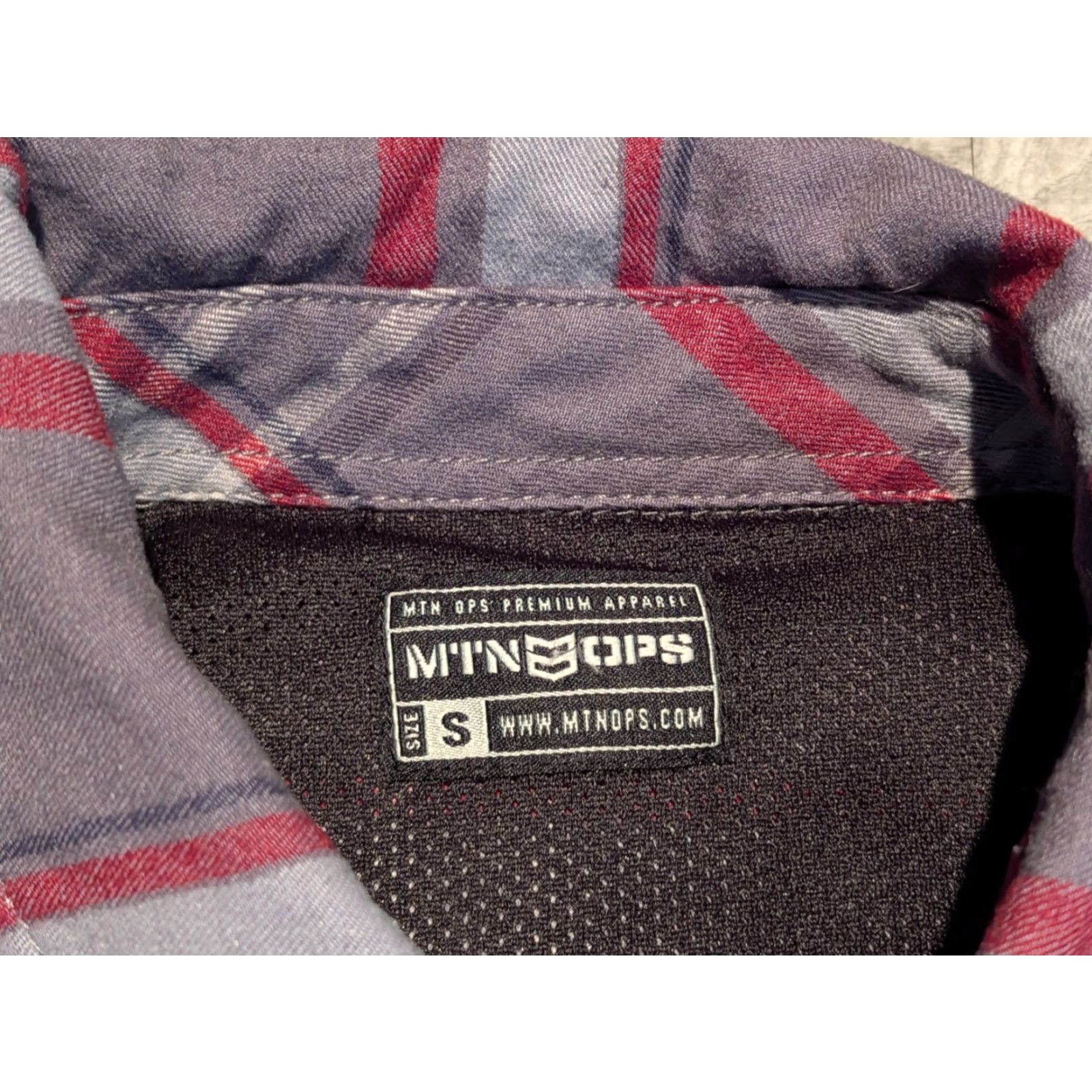 Vintage MTN OPS Shirt Mens S Gray Red Tamarack Tech Flannel Long Sleeve Button Up Size US S / EU 44-46 / 1 - 5 Thumbnail