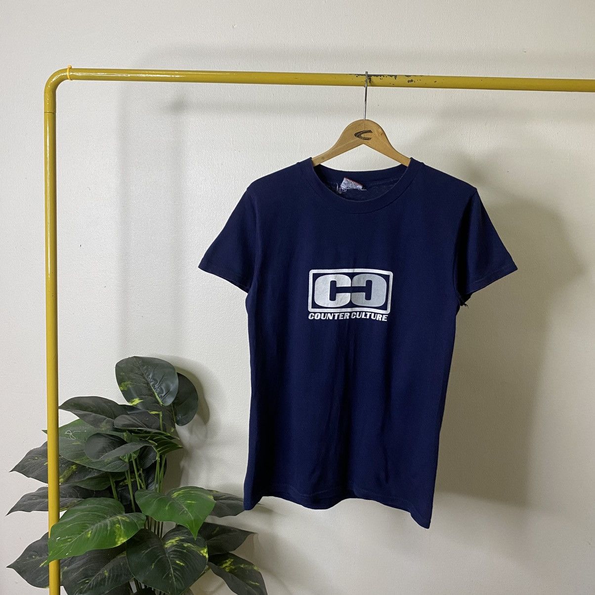 Vintage 1990s Counter Culture Streetwear T Shirt Size US S / EU 44-46 / 1 - 1 Thumbnail
